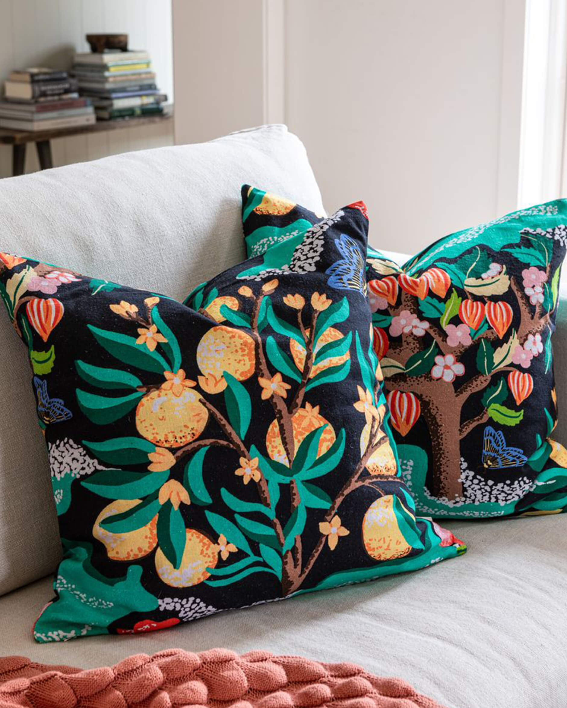 Botanical Orange kuddfodral svart