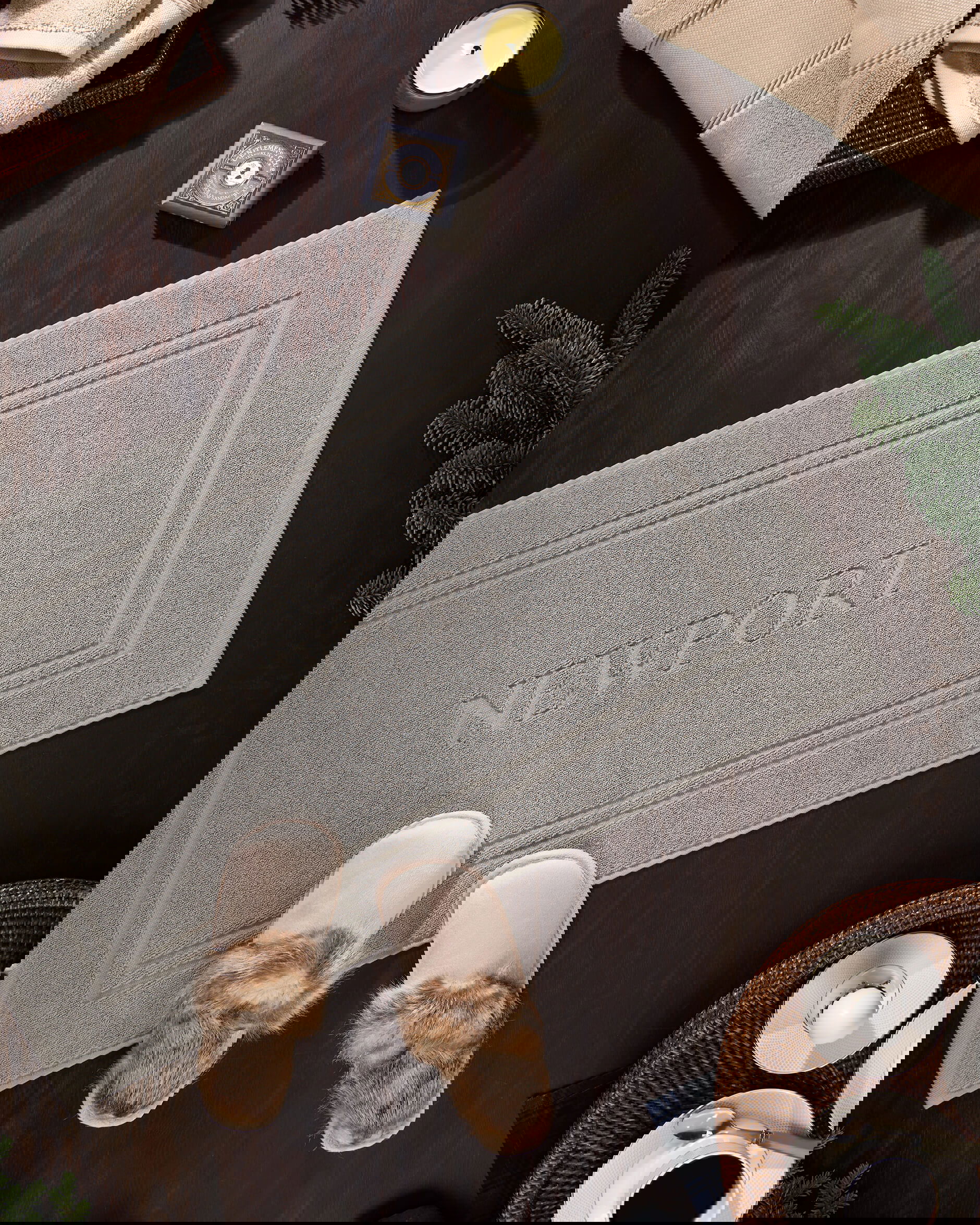 Newport badrumsmatta grå