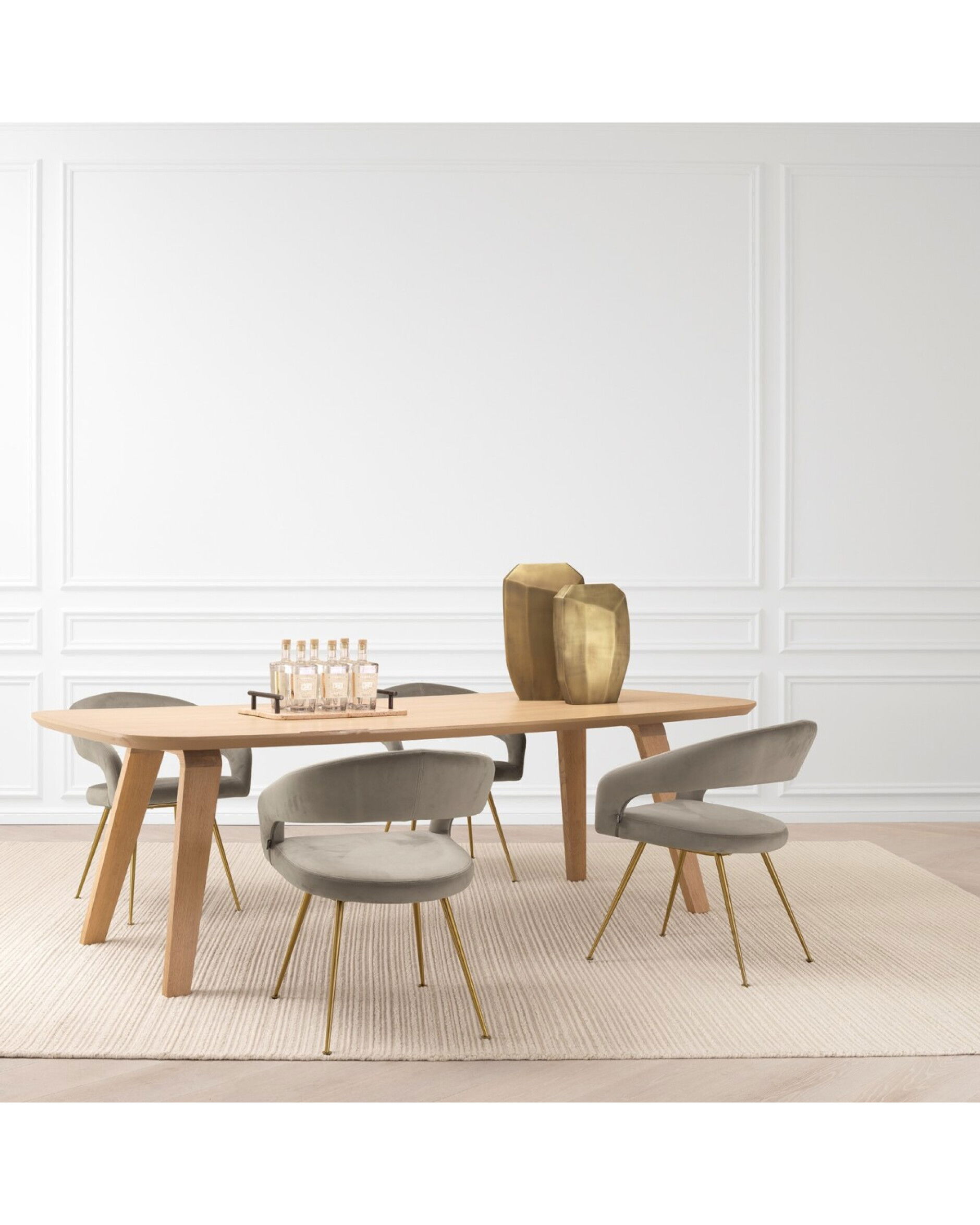 Linos vas antik mässing