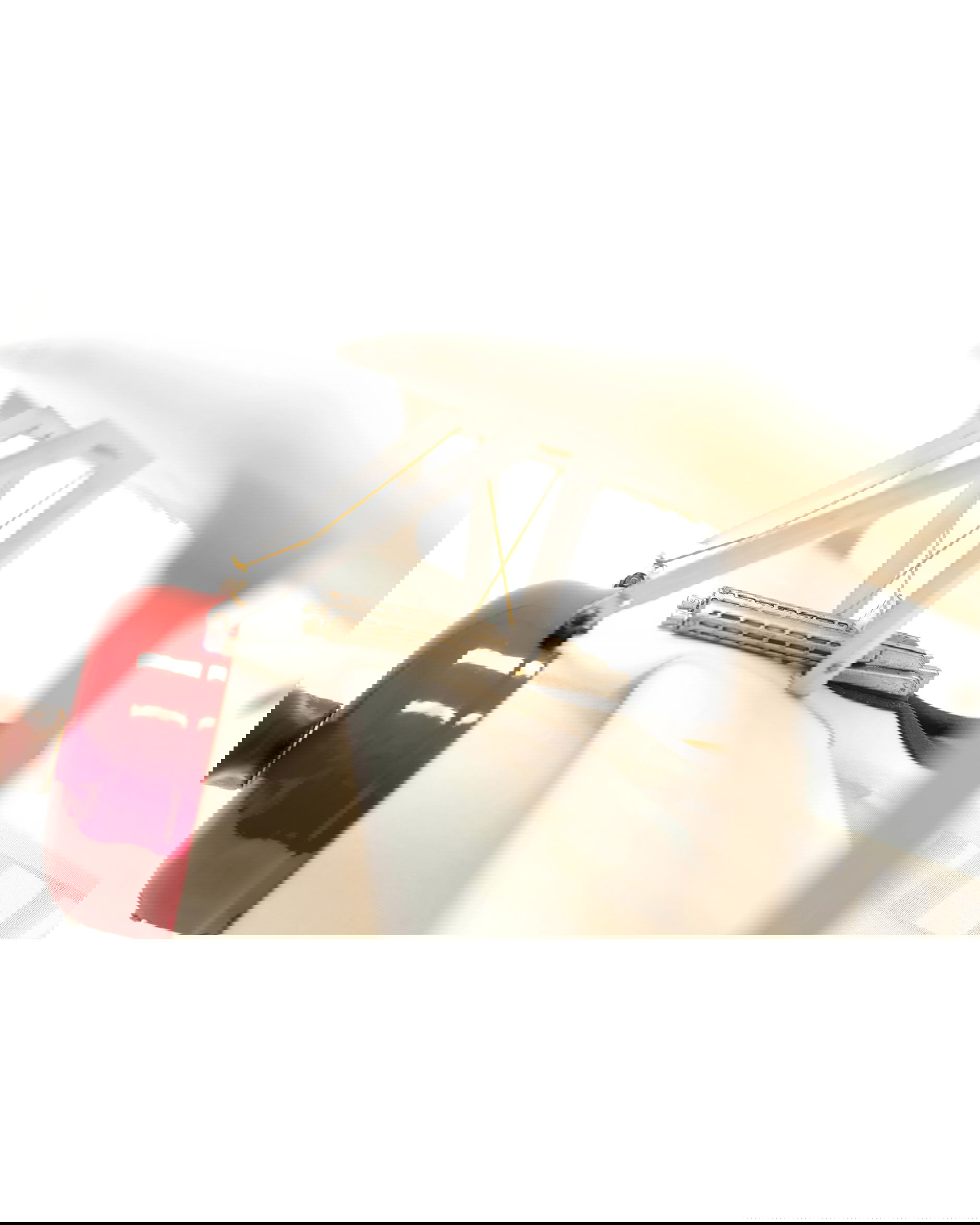 Triplane modellflygplan transparent