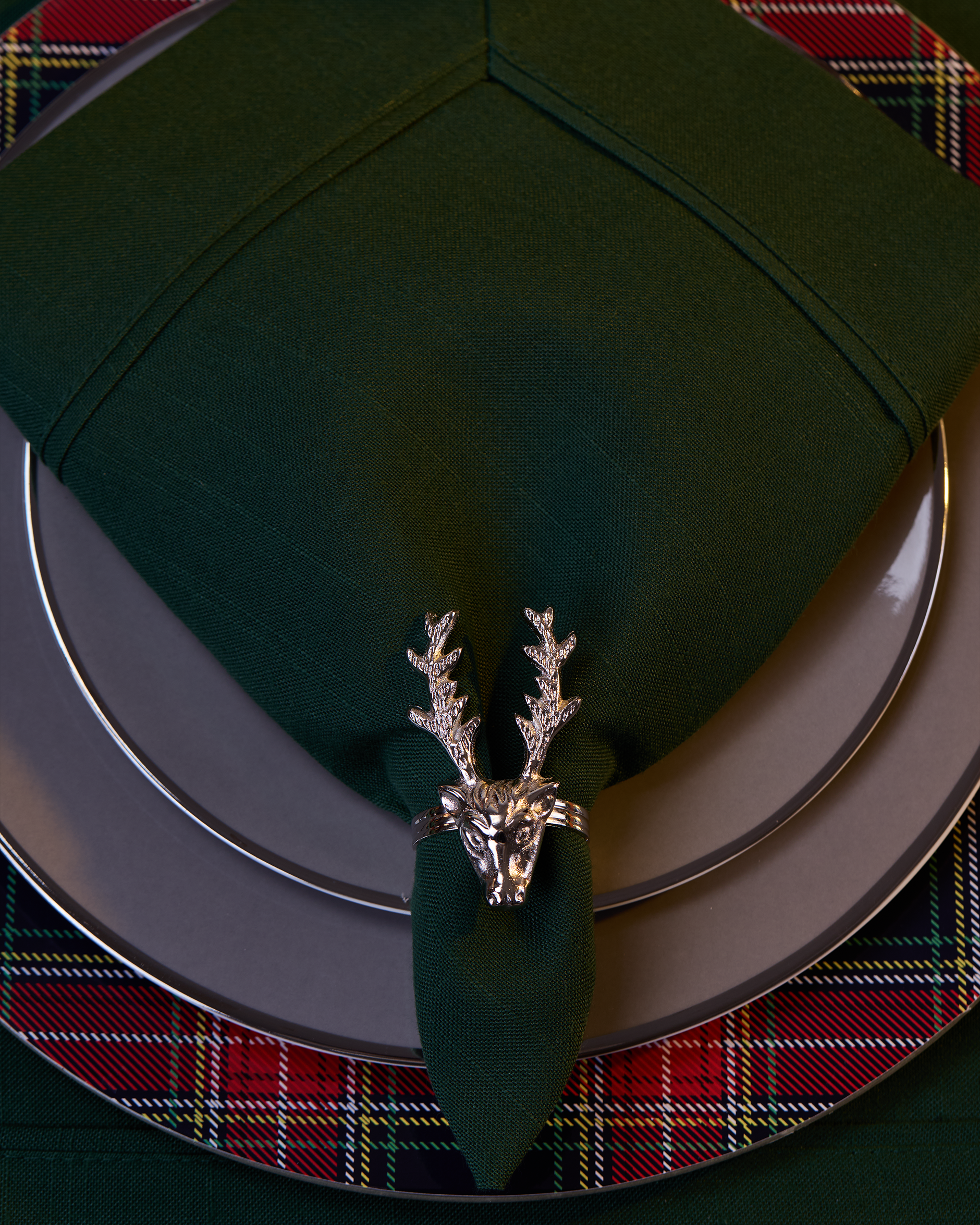 Castleford napkin in dark green