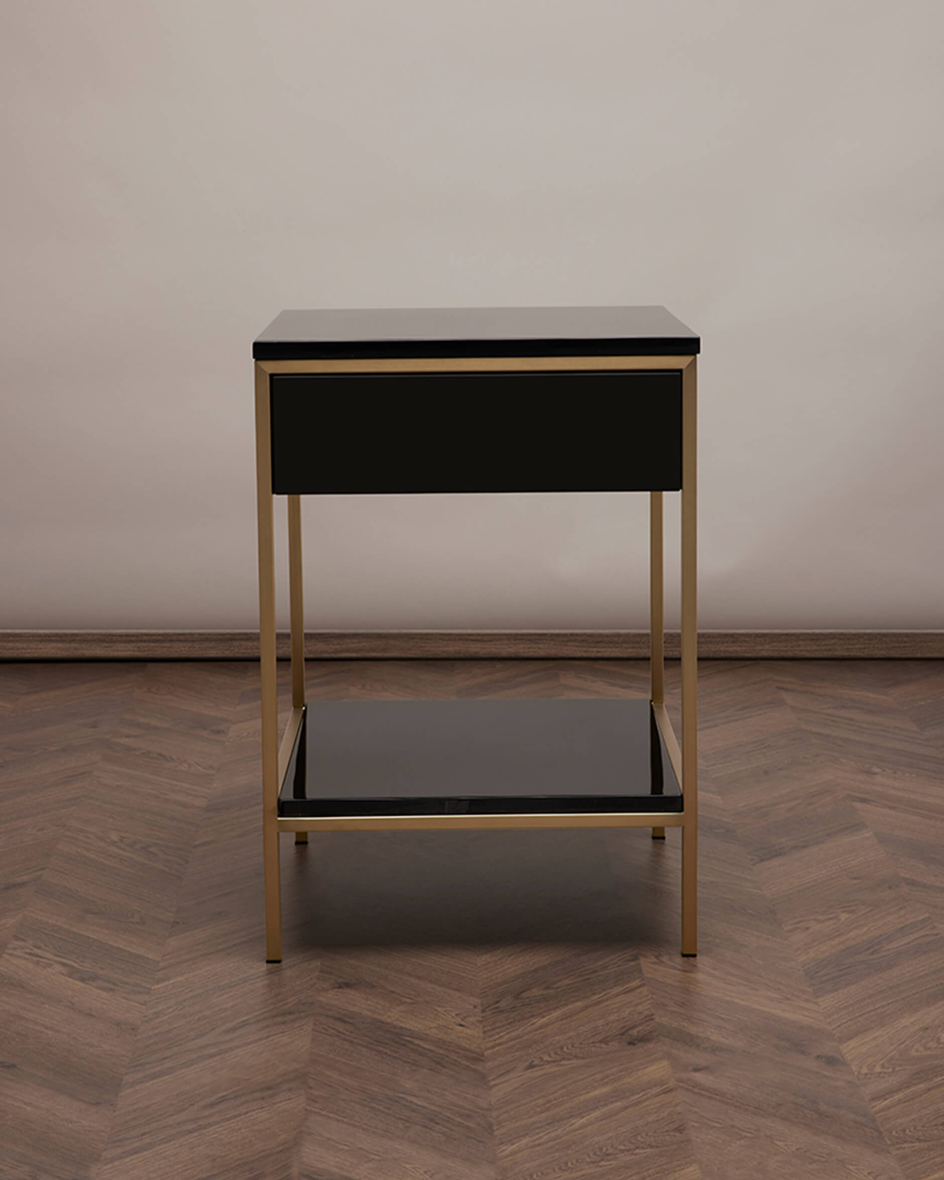 Erin sidobord mässing/ek