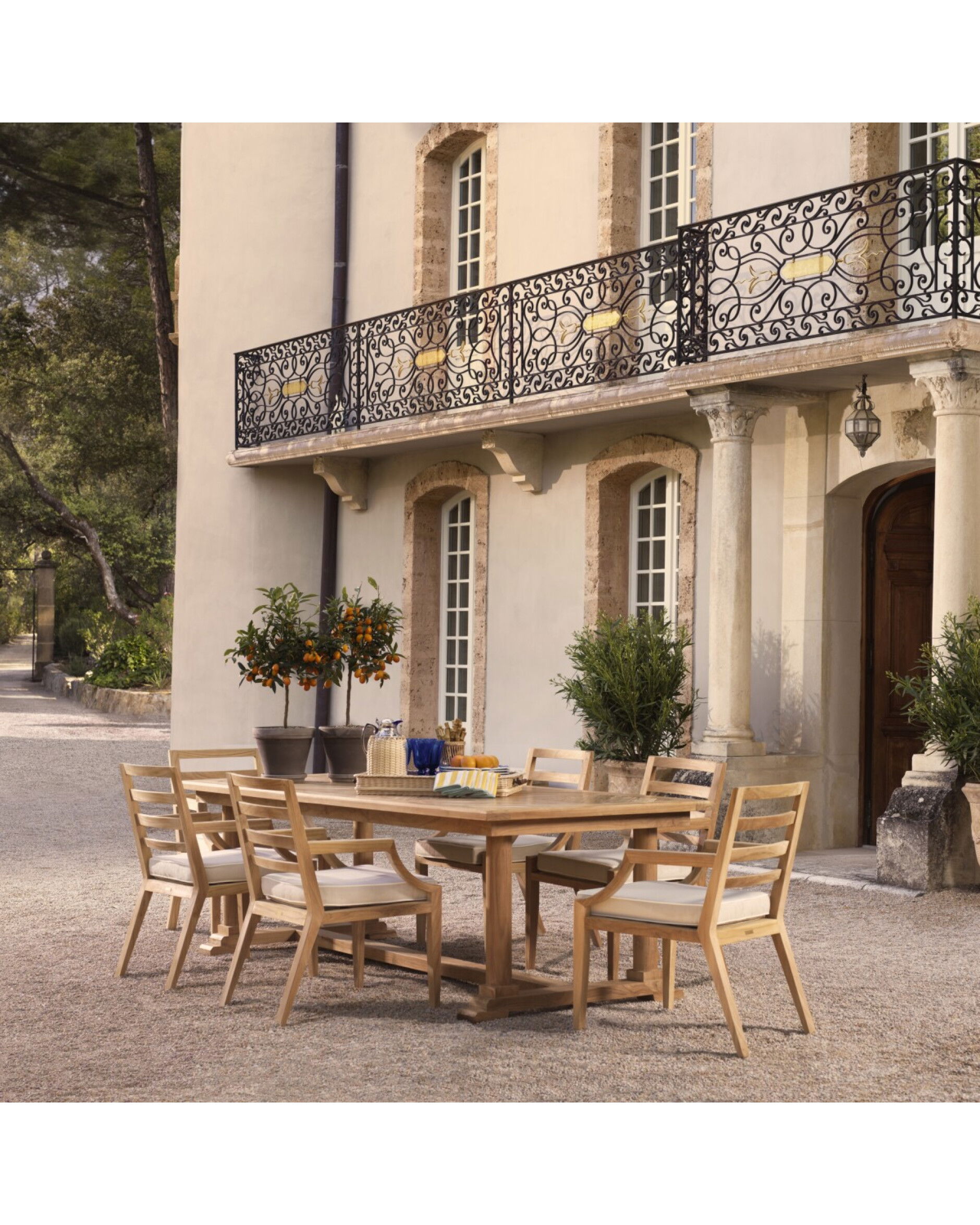 Bell Rive matbord natural teak