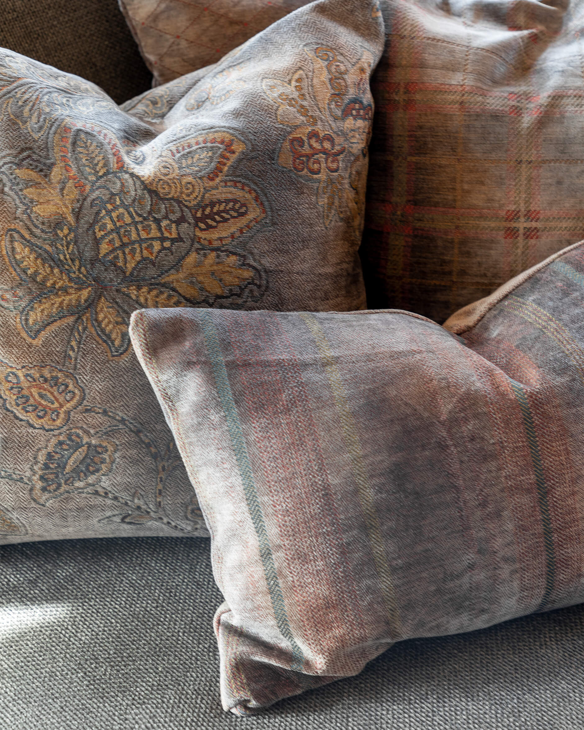 Merano Stripe cushion cover bruciato OUTLET