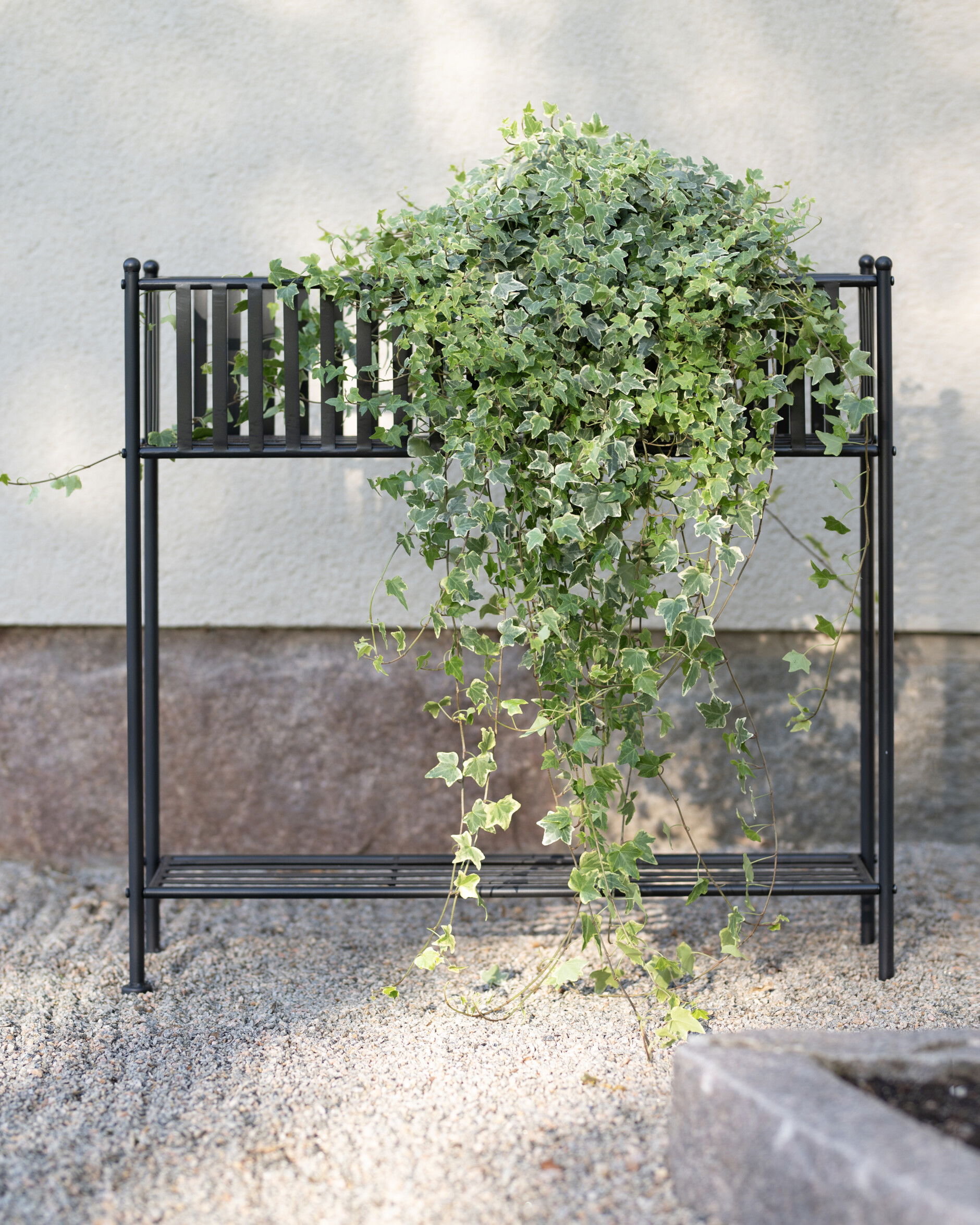 Toscana plant shelf black