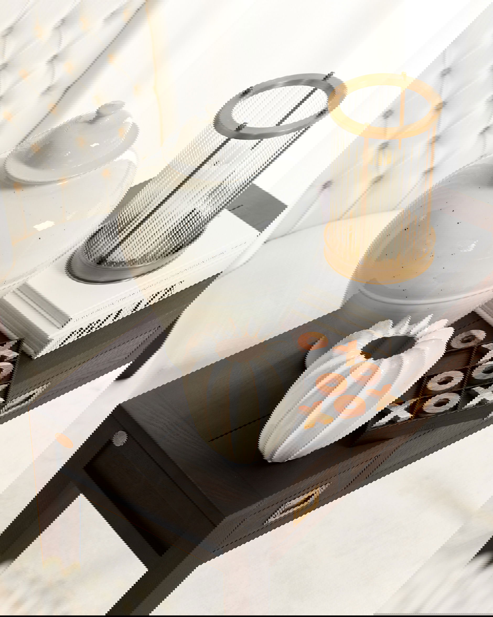 Lillian vas off-white