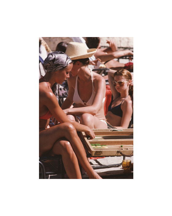 Backgammon By The Pool