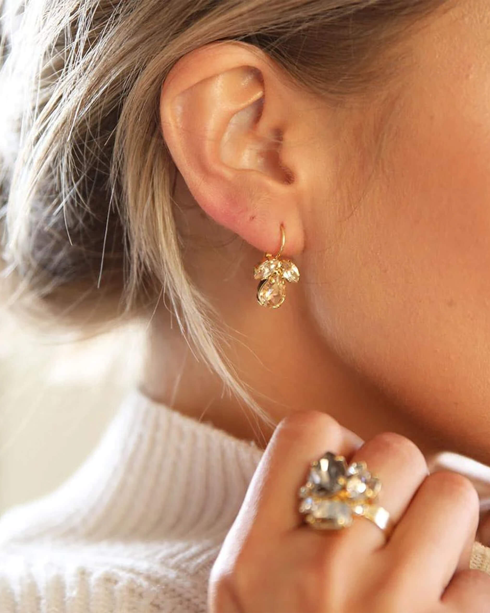 Petite Timo örhängen golden shadow