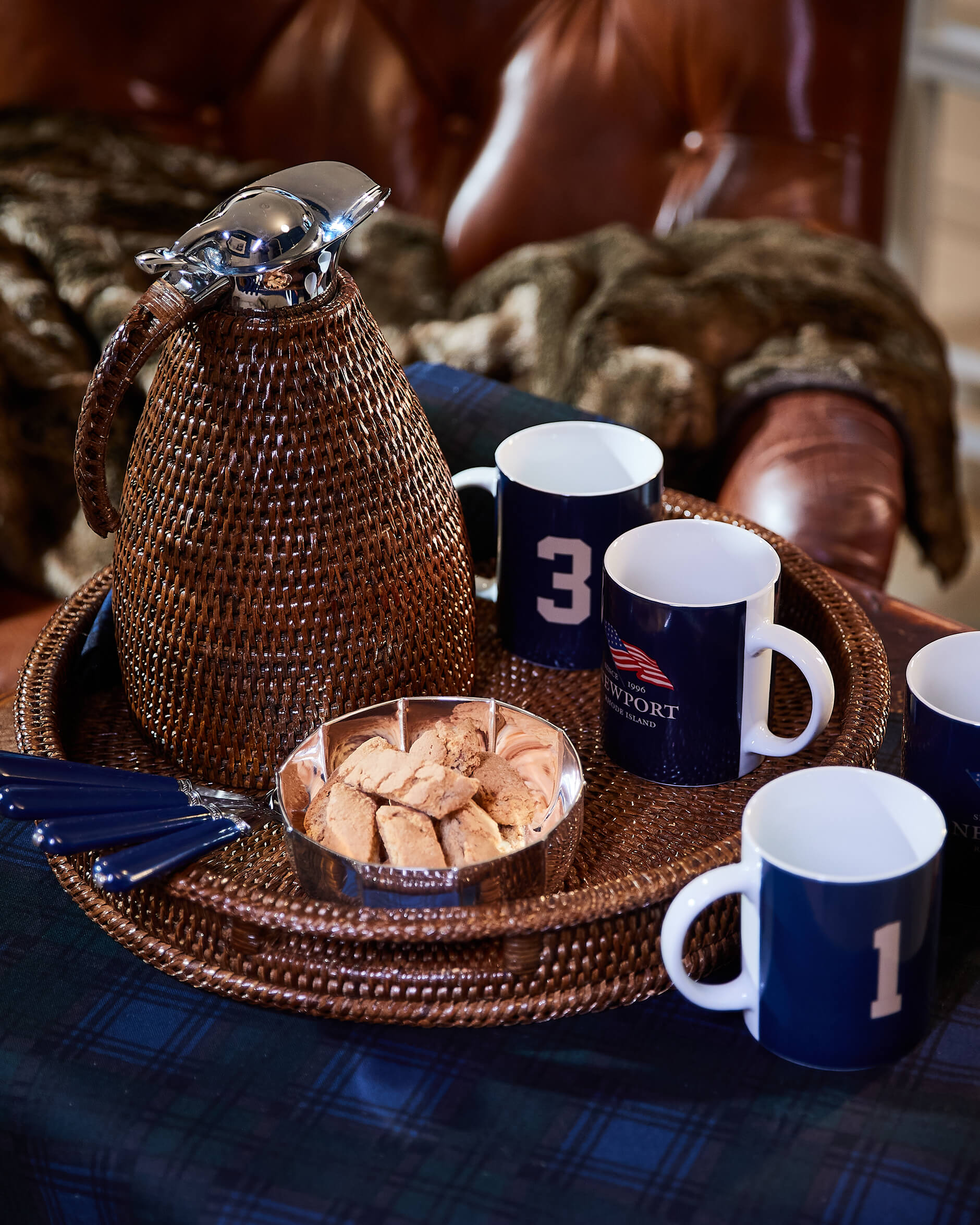 Cognac serveringsbricka rund rotting