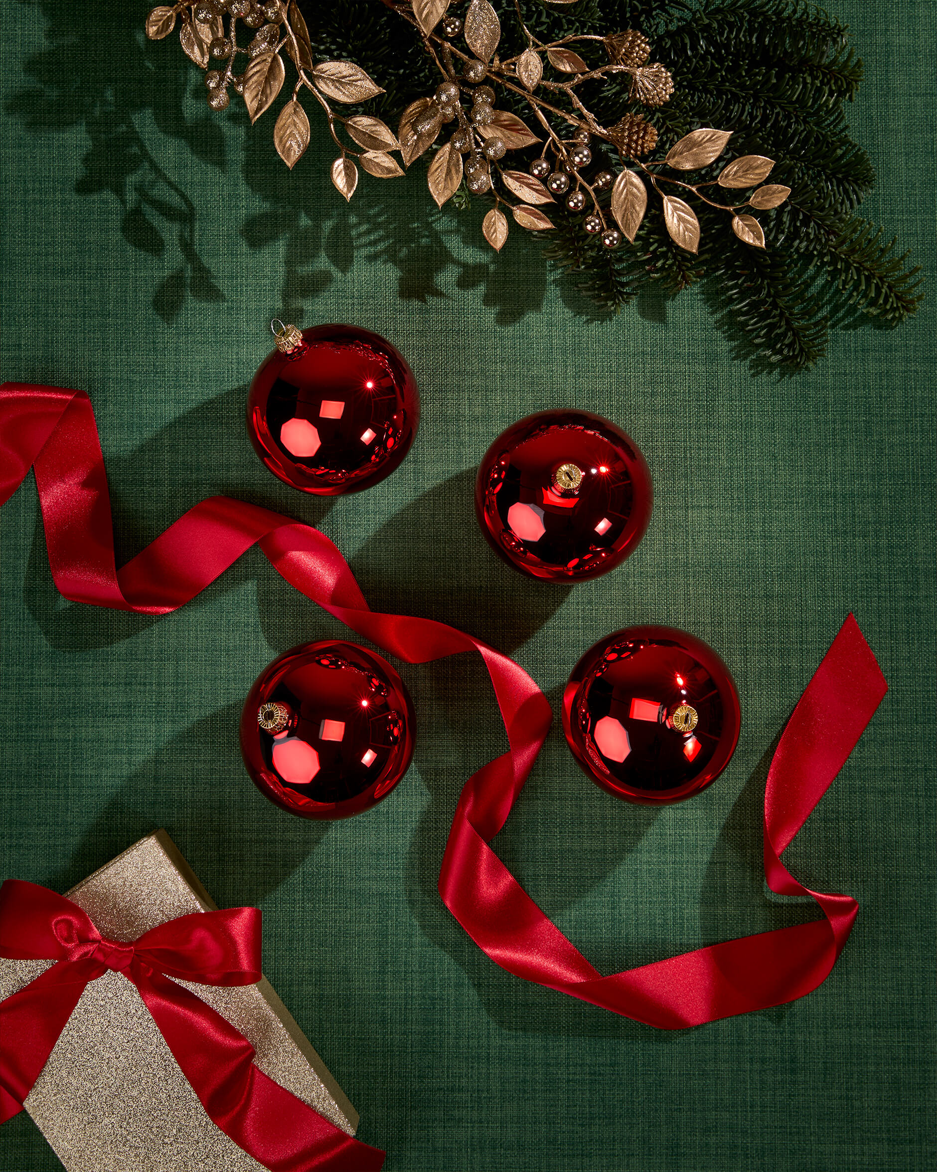 Esther Weihnachtskugel rot glänzend 4er-Pack