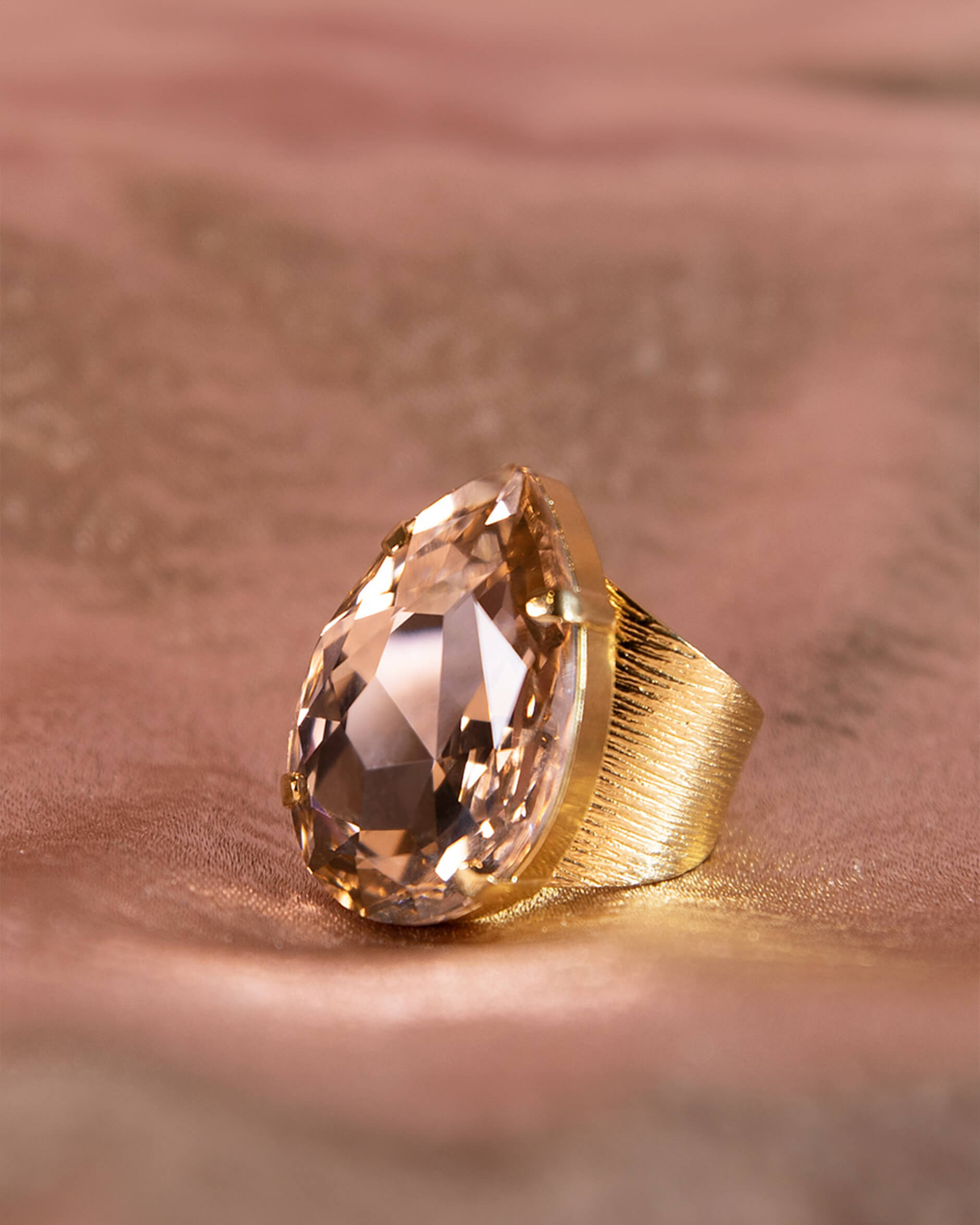 Classic Drop ring vintage rose