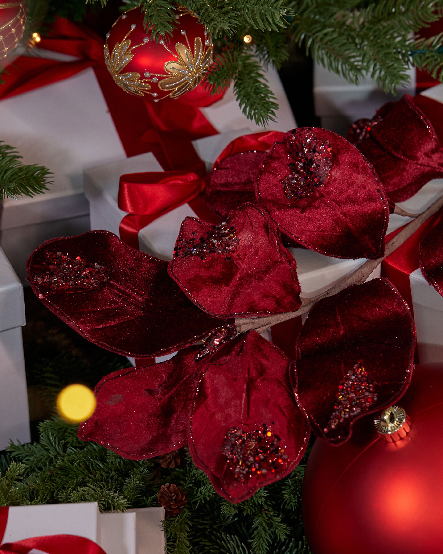 Magnolia Leaves dekorationsgren vinrød