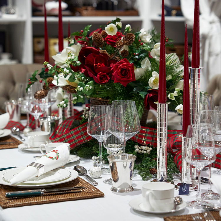 Christmas Table Setting