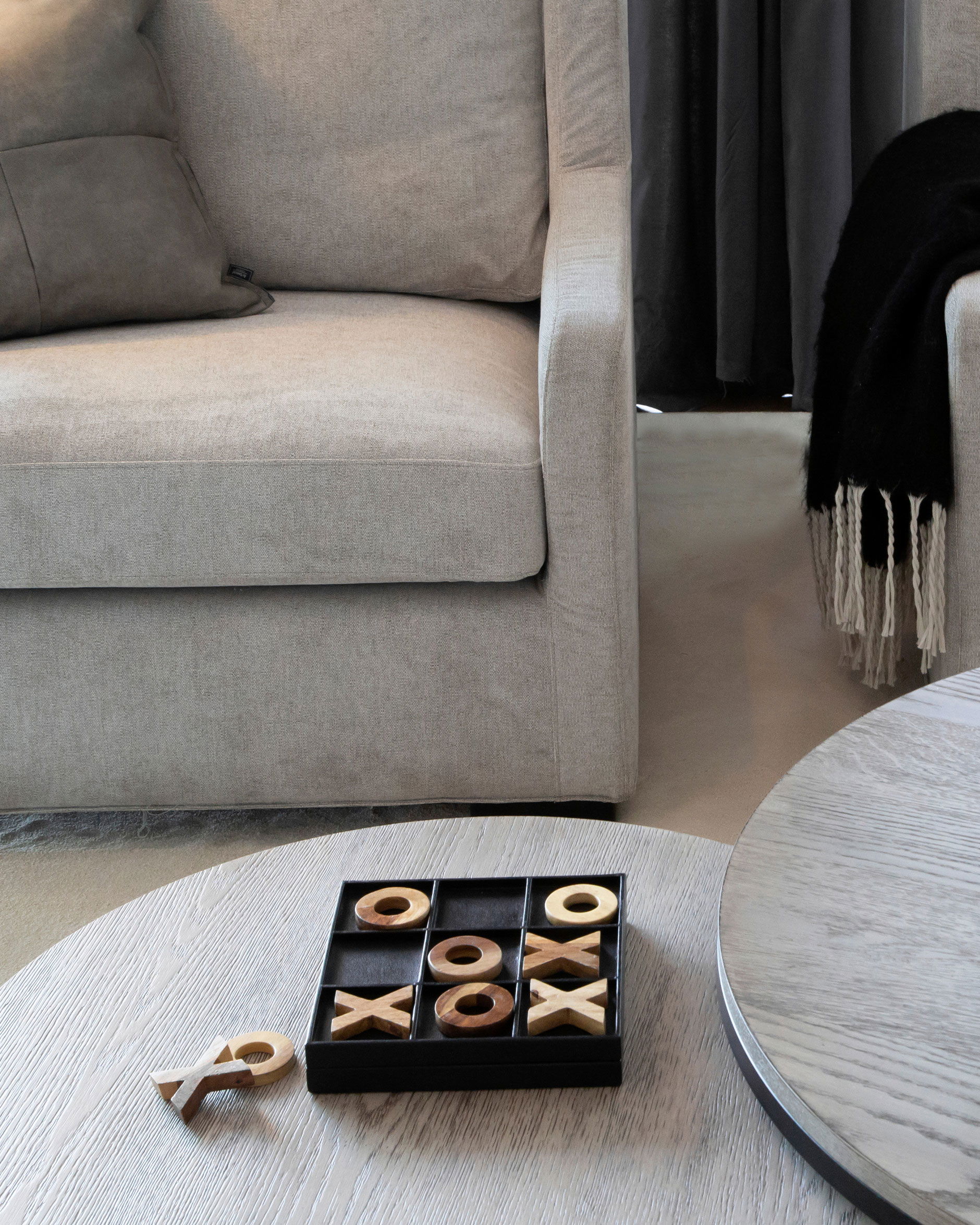 Mendoza Tic-Tac-Toe Black OUTLET