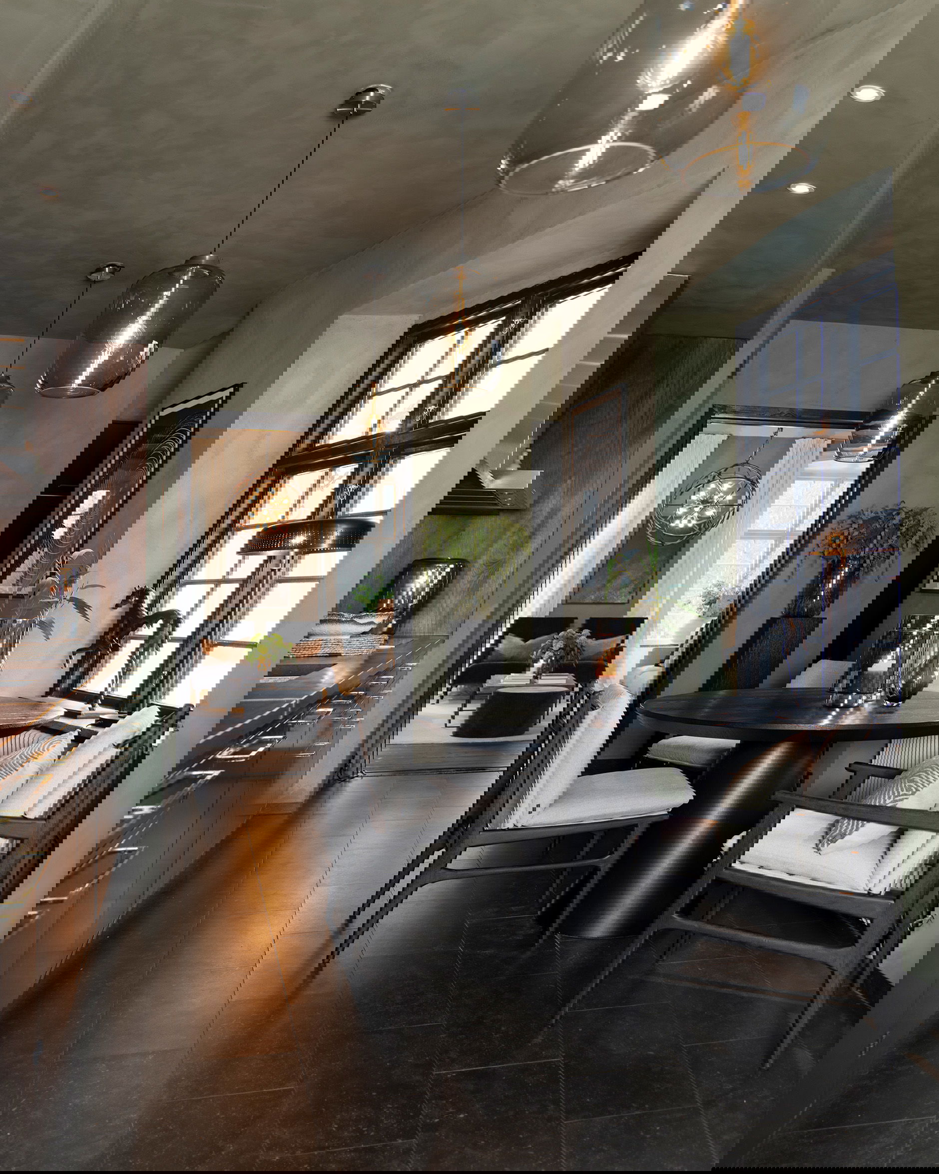 Cloud matbord runt svart