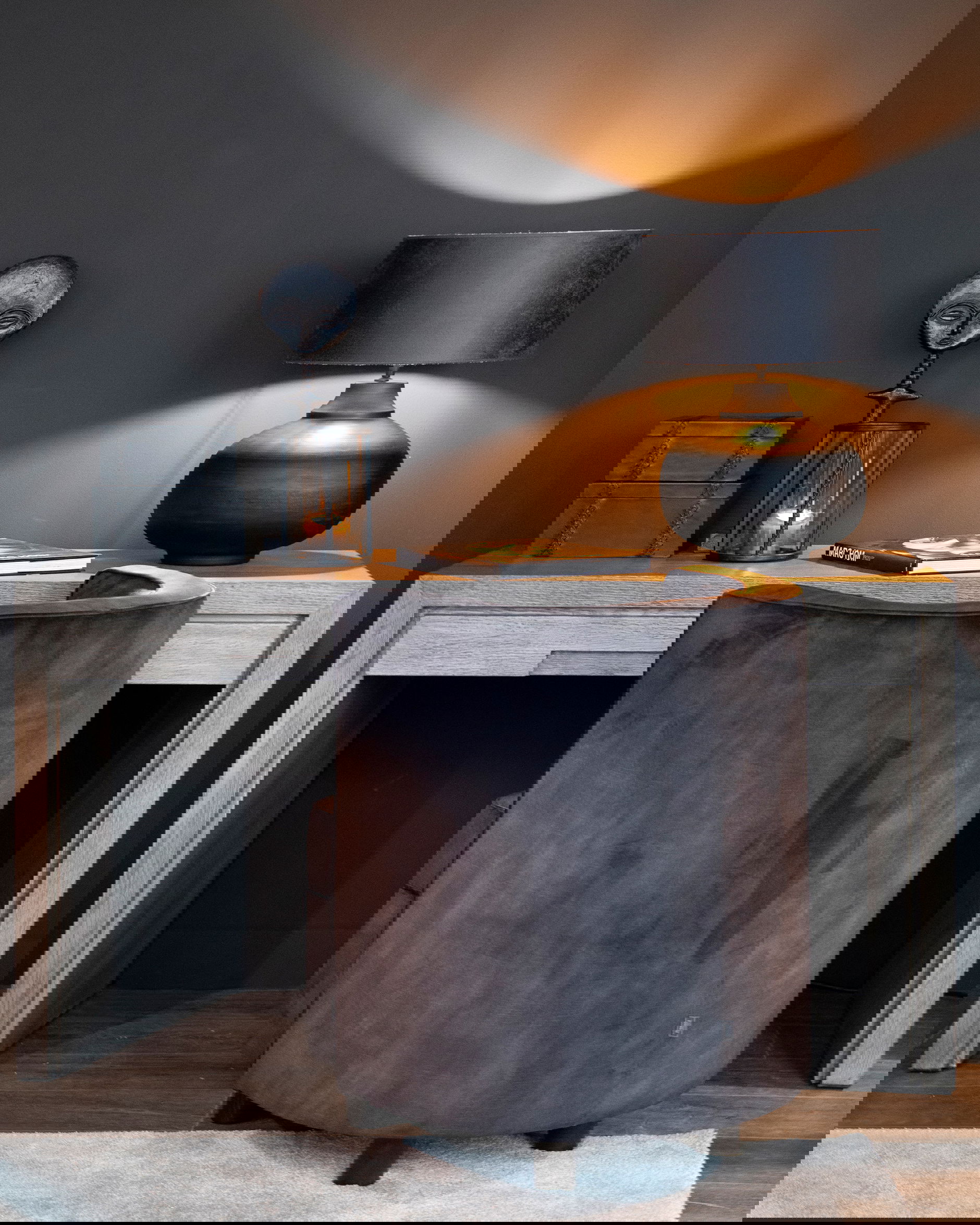 Tandu Sculpture Black