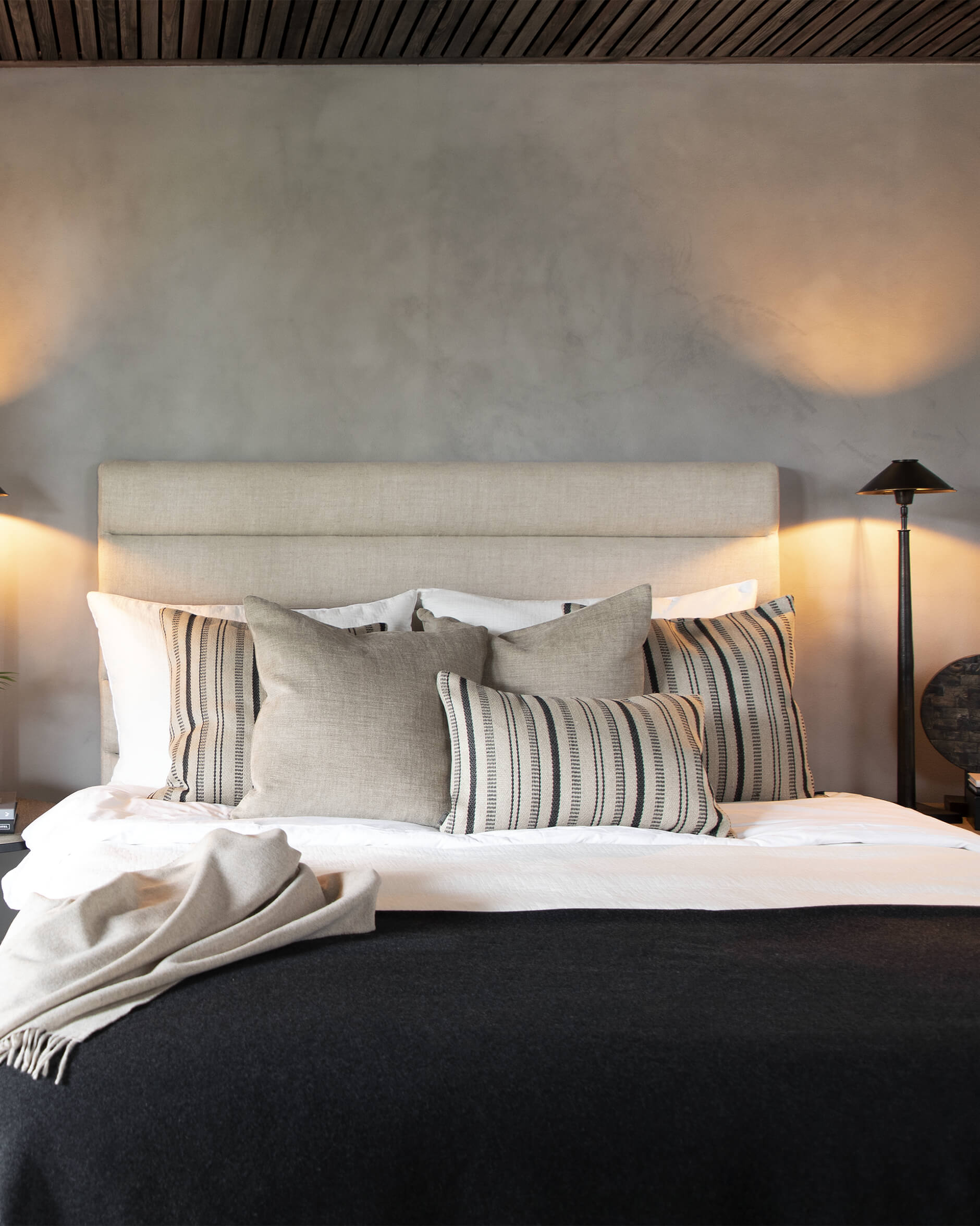 Kenzo Cushion Cover Black/Beige OUTLET