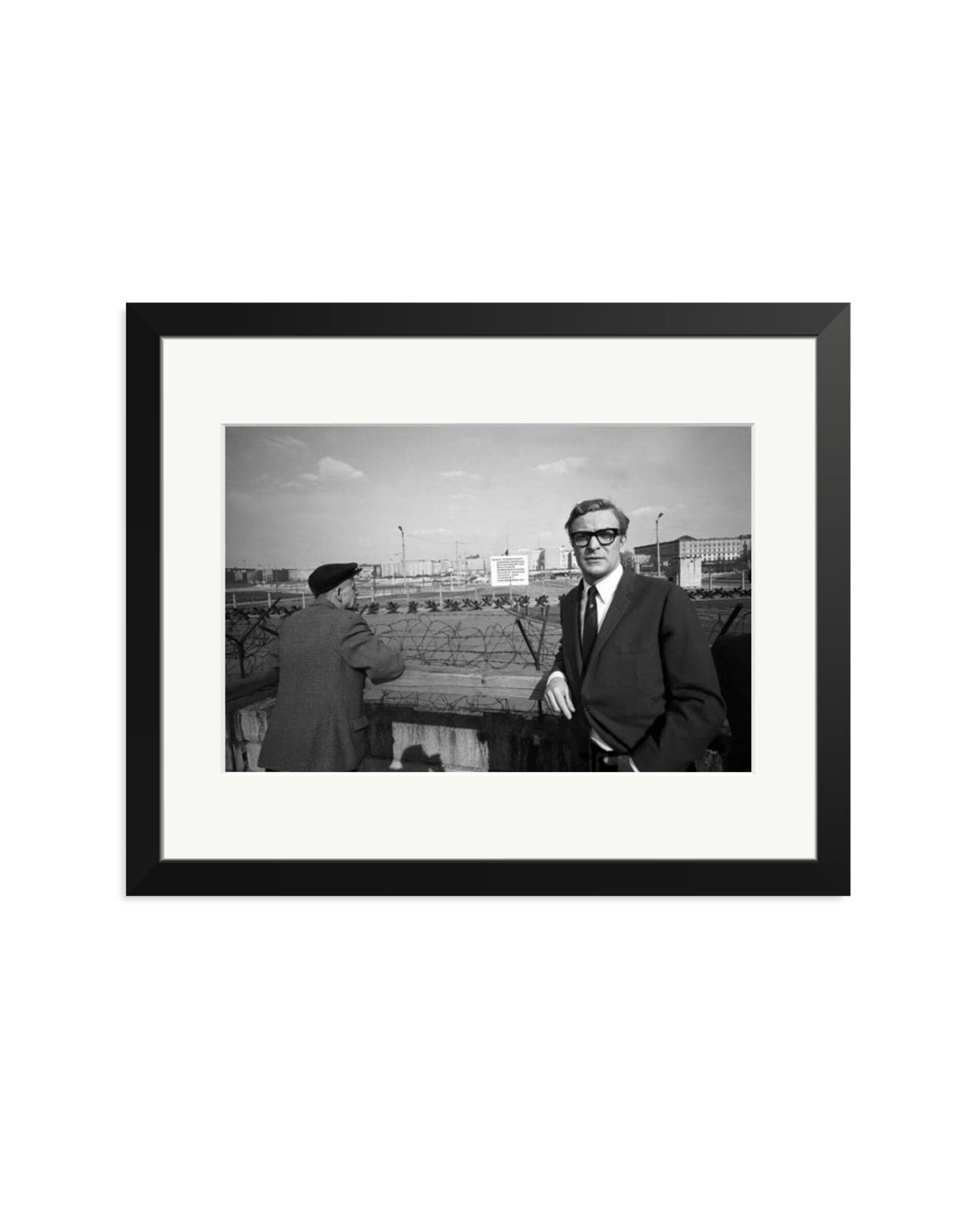 Caine in Berlin Black / Medium