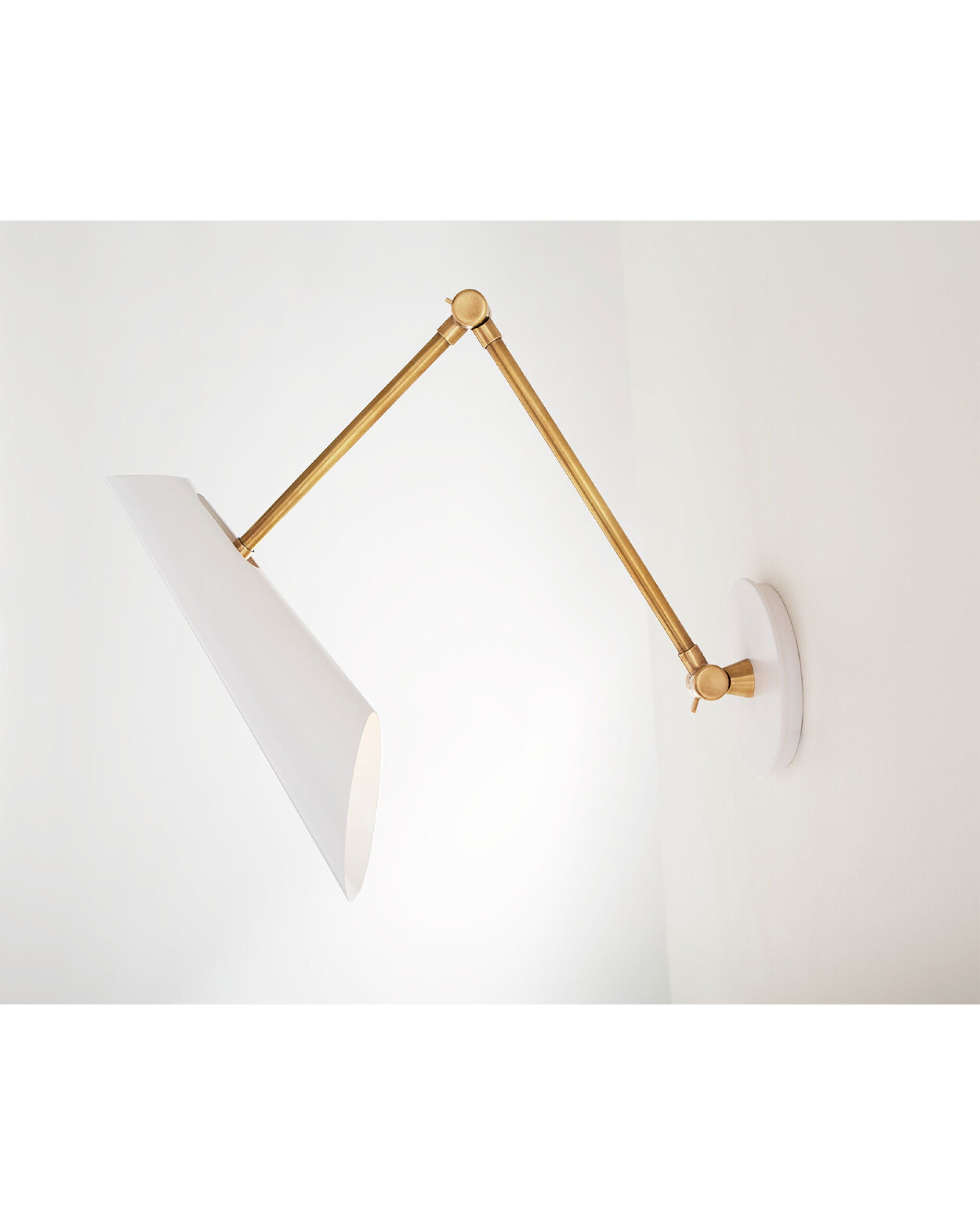 Franca vägglampa dubbel antik mässing/vit