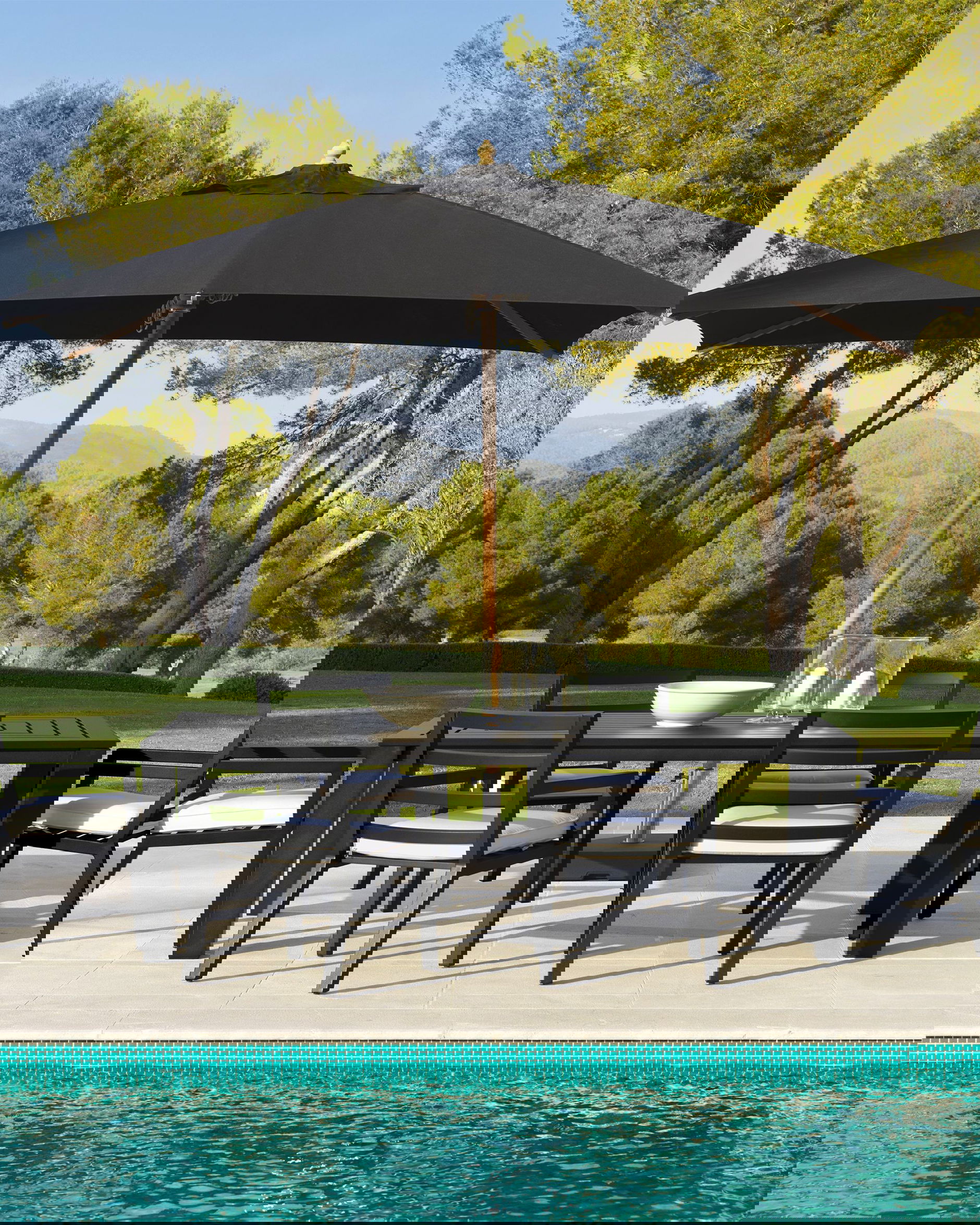 Vistamar matbord svart OUTLET