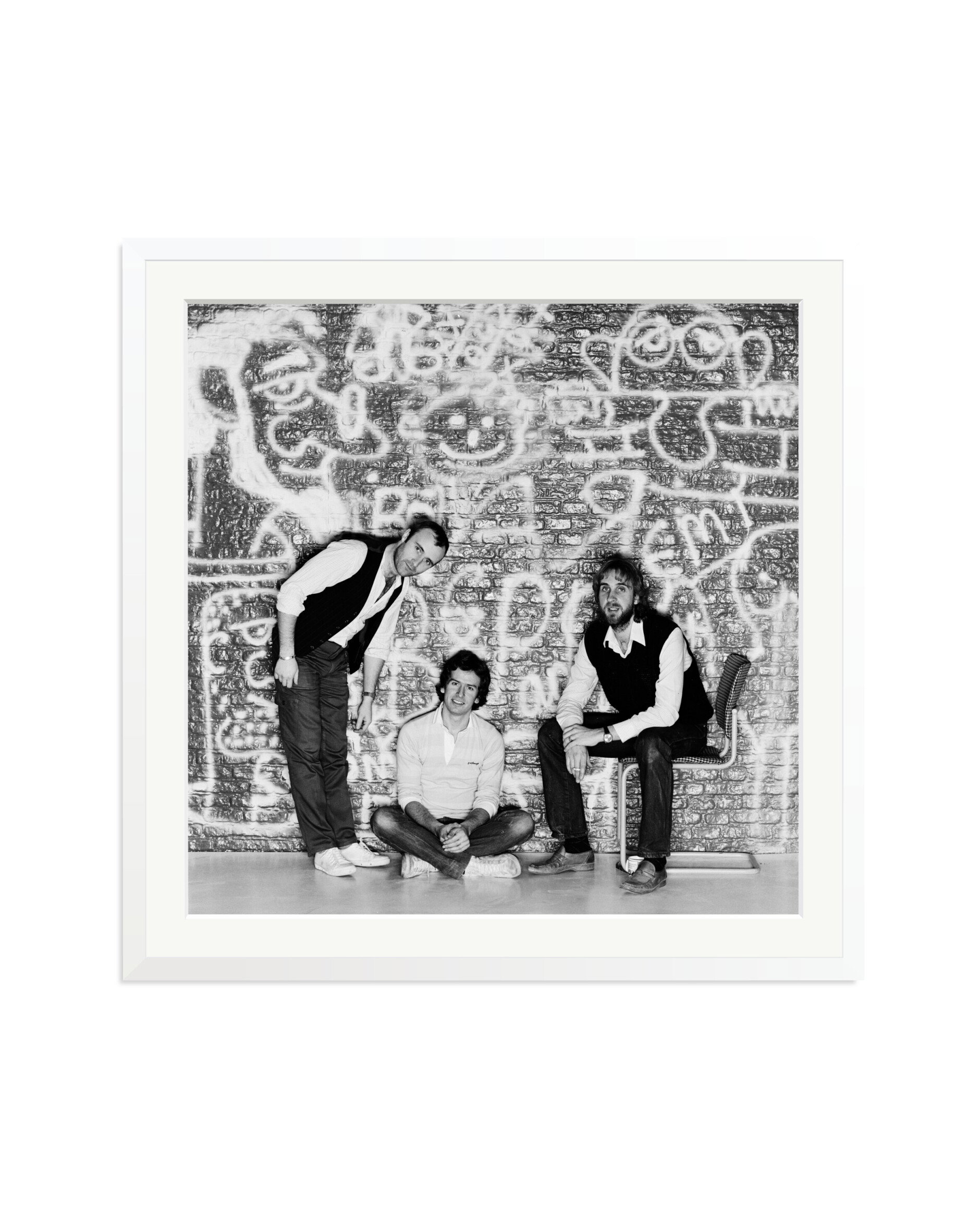 Genesis in Sheperton Studios White / XXL