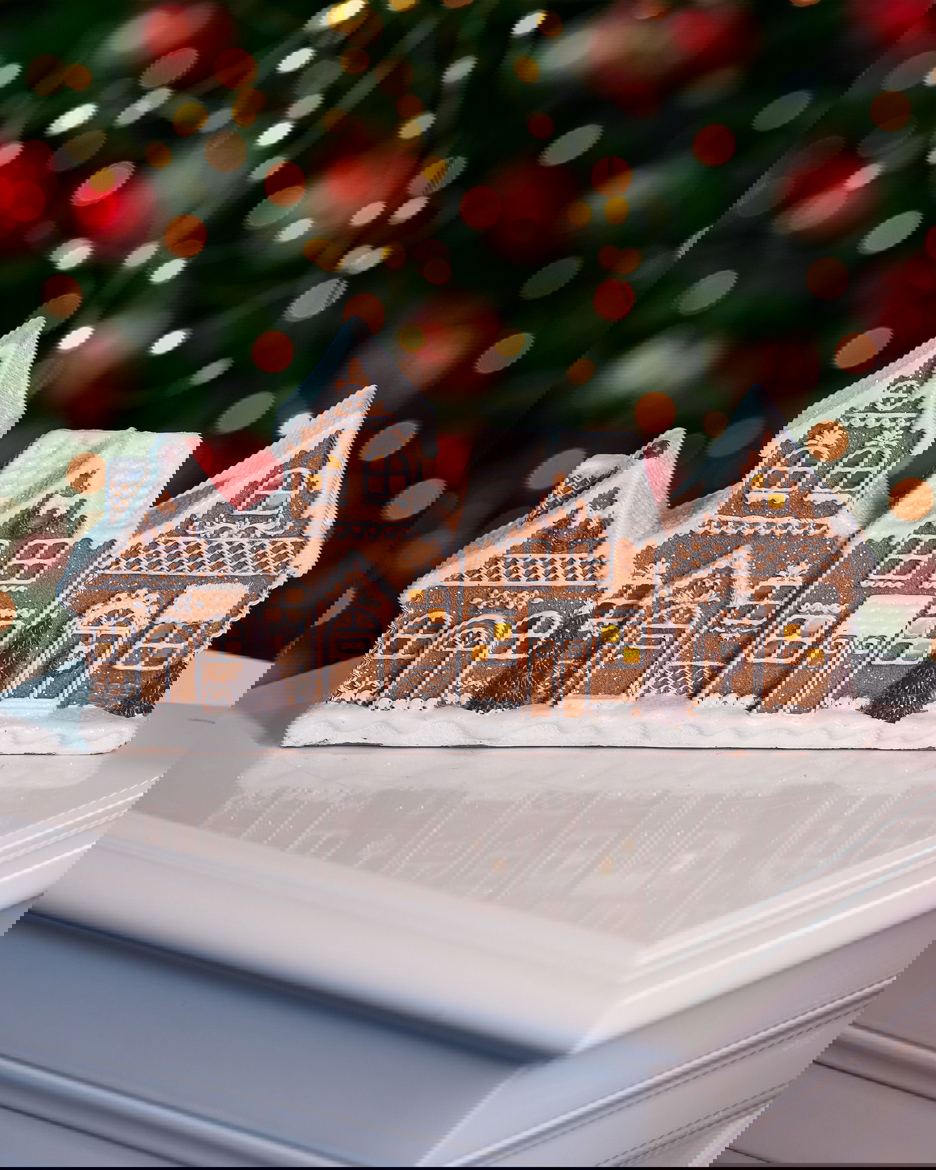 Snowshill pepparkakshus juldekoration