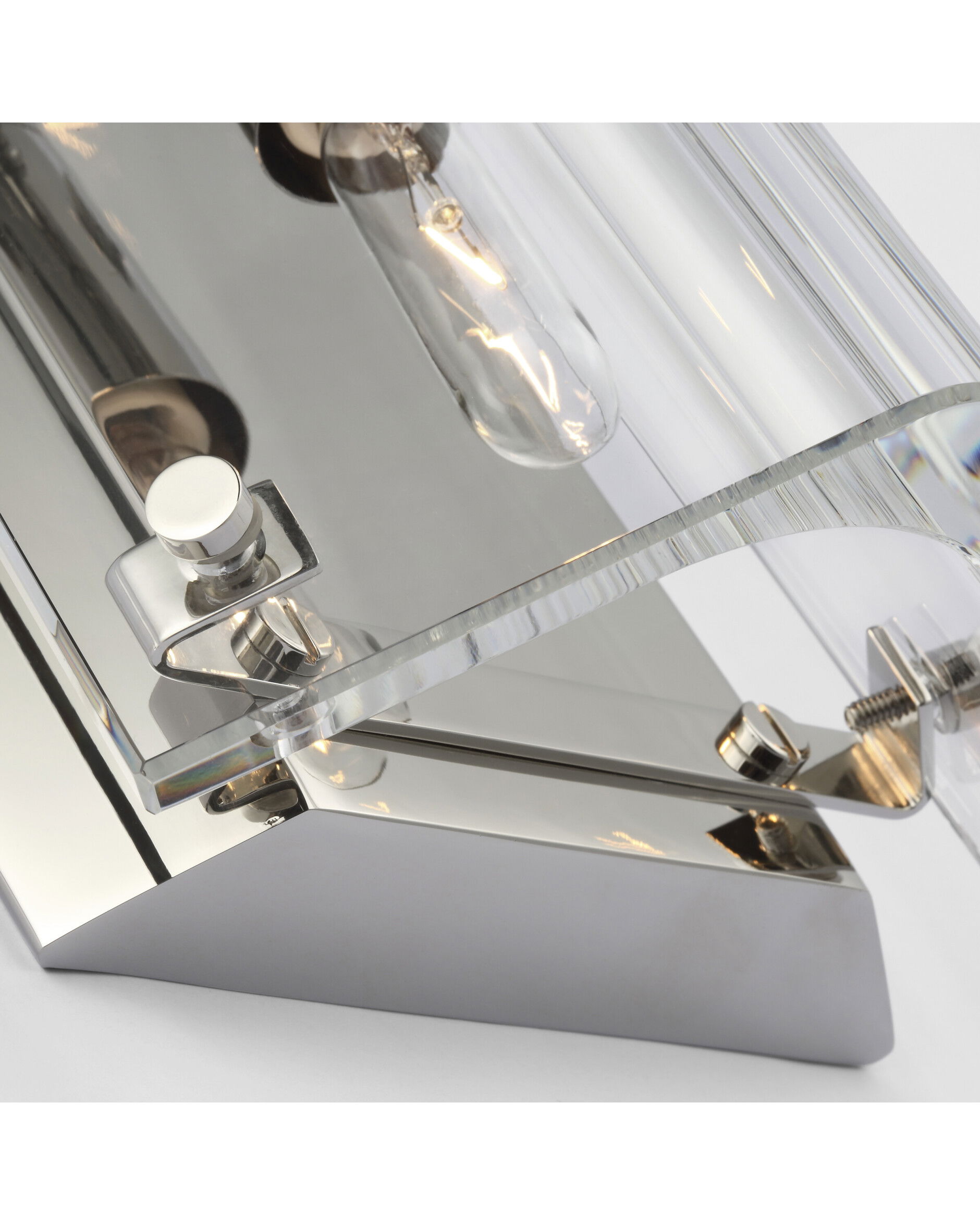 Clayton vägglampa crystal/nickel