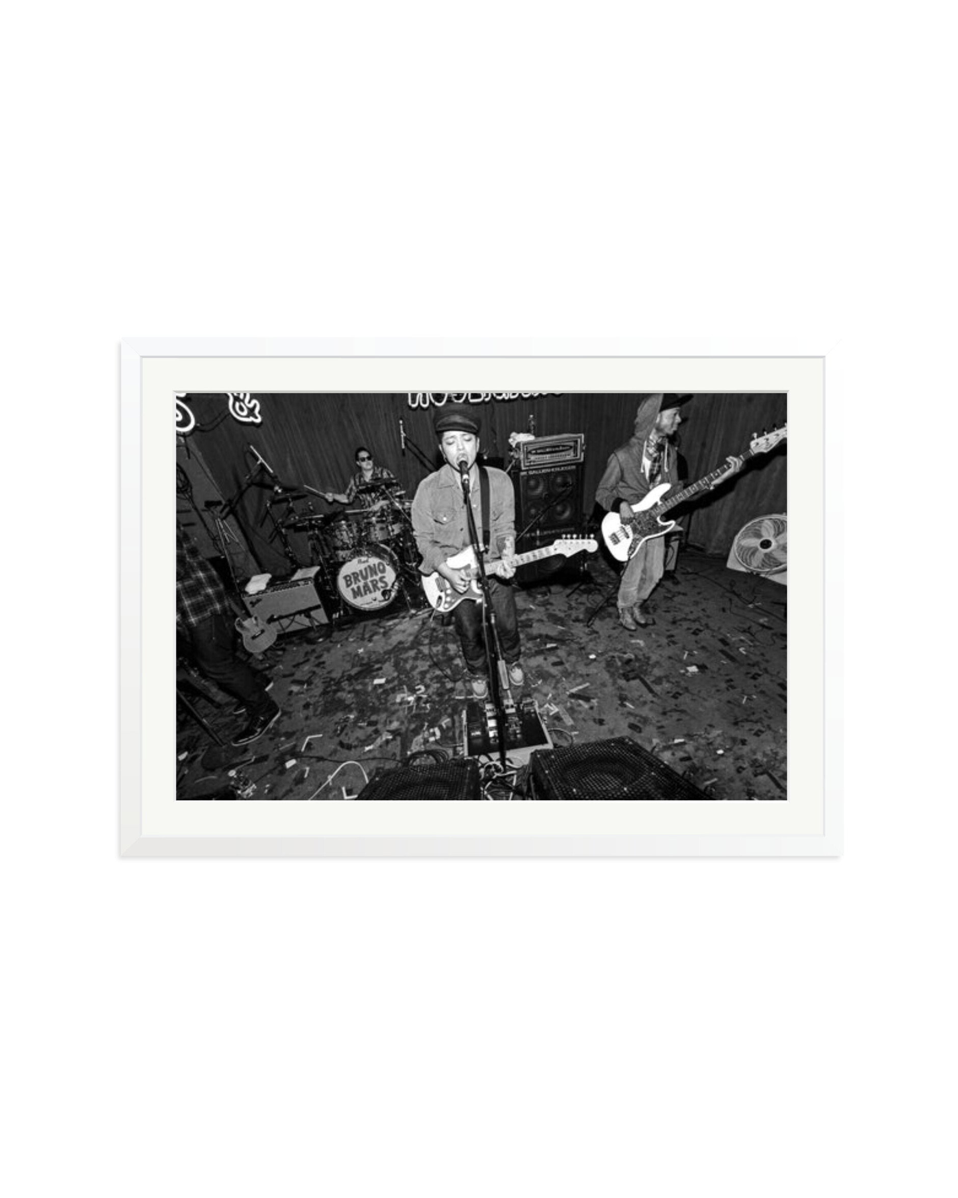 Bruno Mars White / XXL