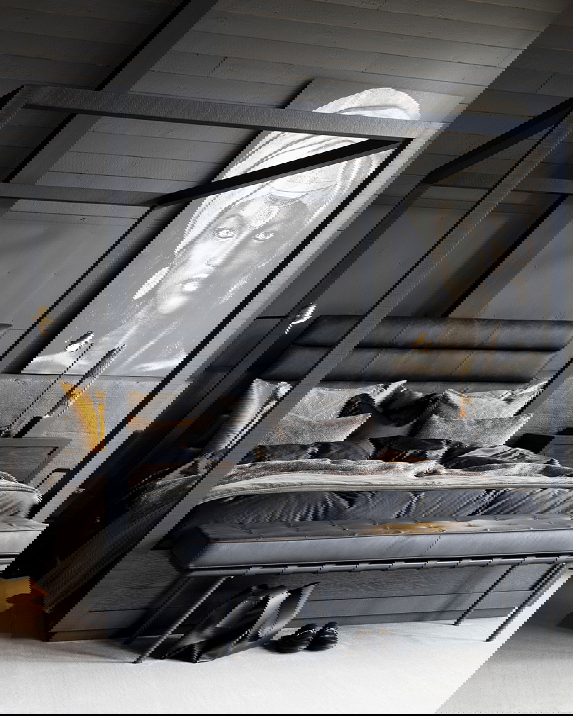 Hunter sängram svart