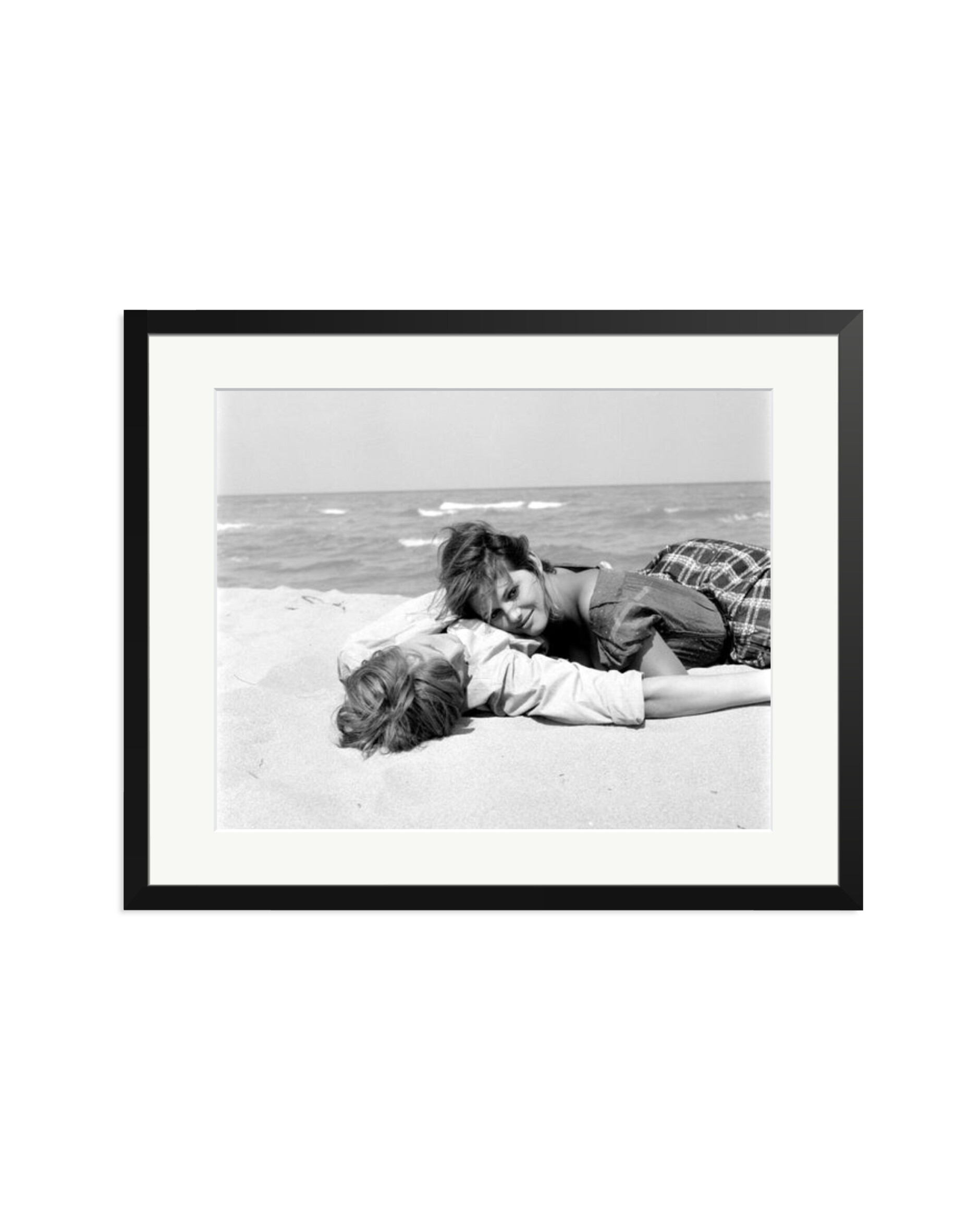 Jacques Perrin and Claudia Cardinale Black / XL