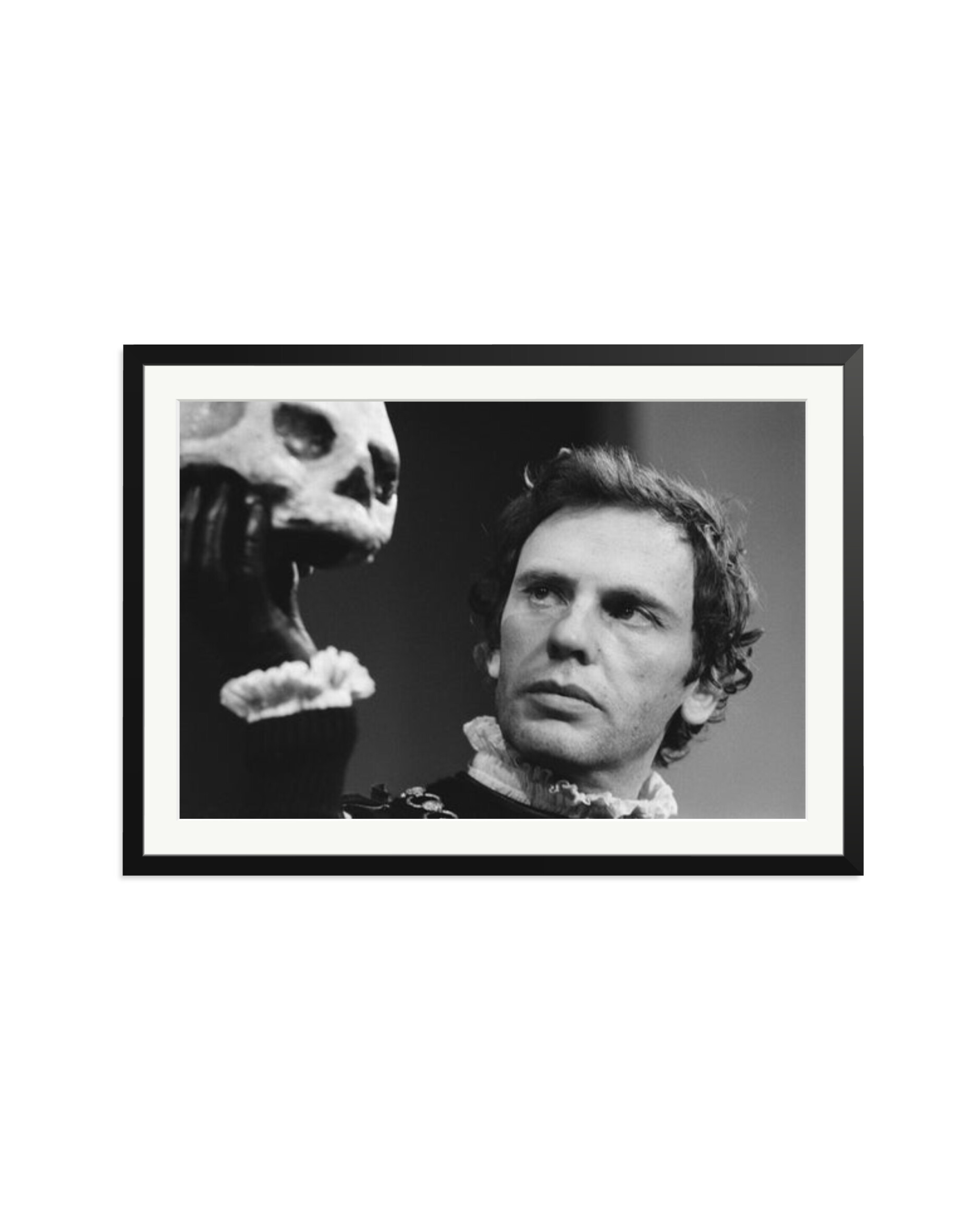 Trintignant Plays Hamlet Black / XXL