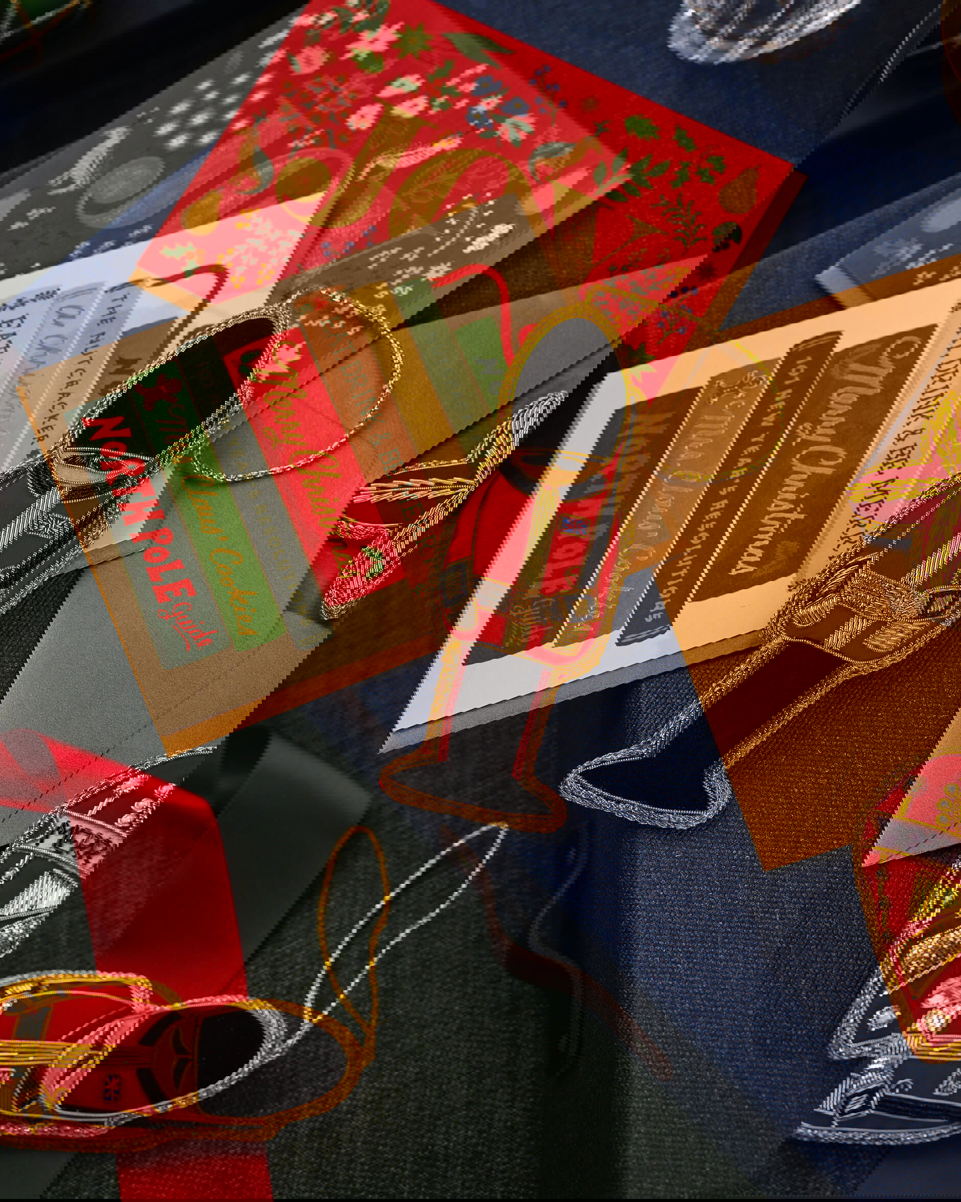 Wentworth royal guard julgransdekoration