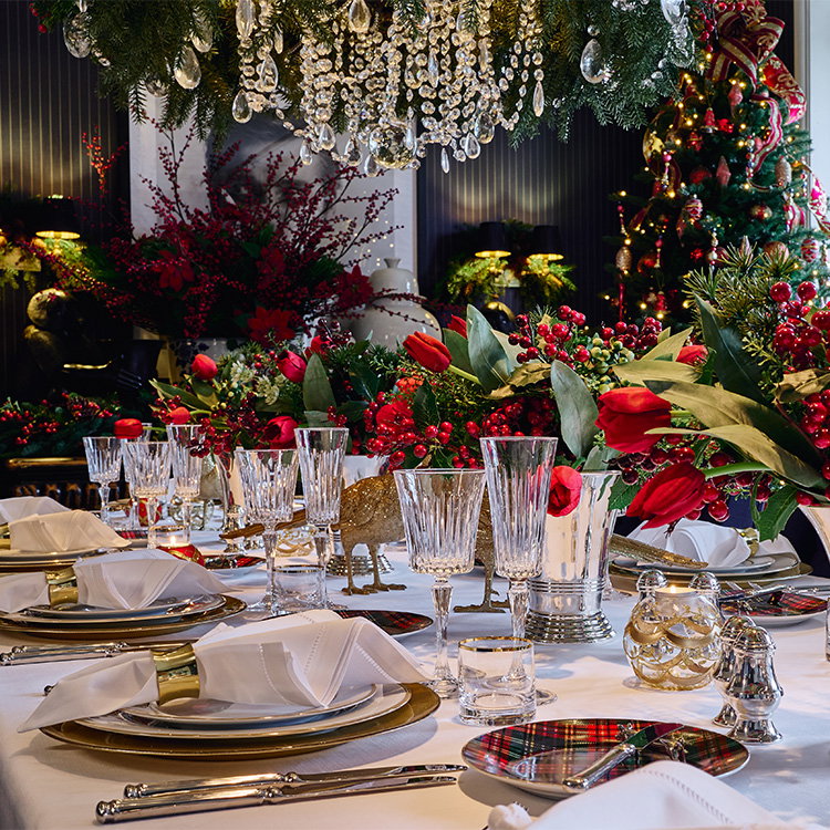 Christmas Table Setting