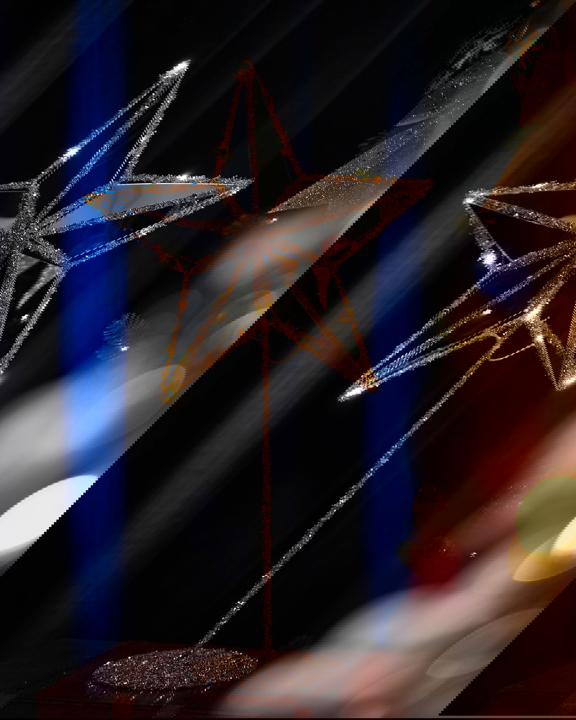 Adrina-kuusenkoriste, jalallinen tähti samppanja