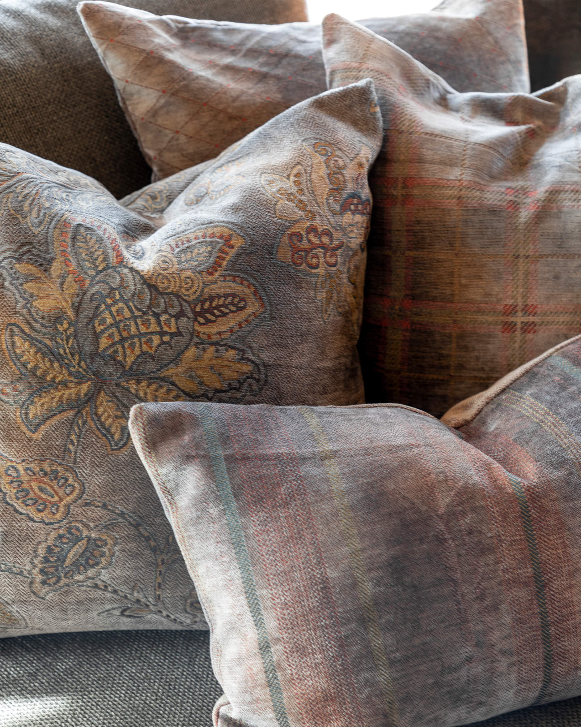 Merano Flower cushion cover Taupe OUTLET