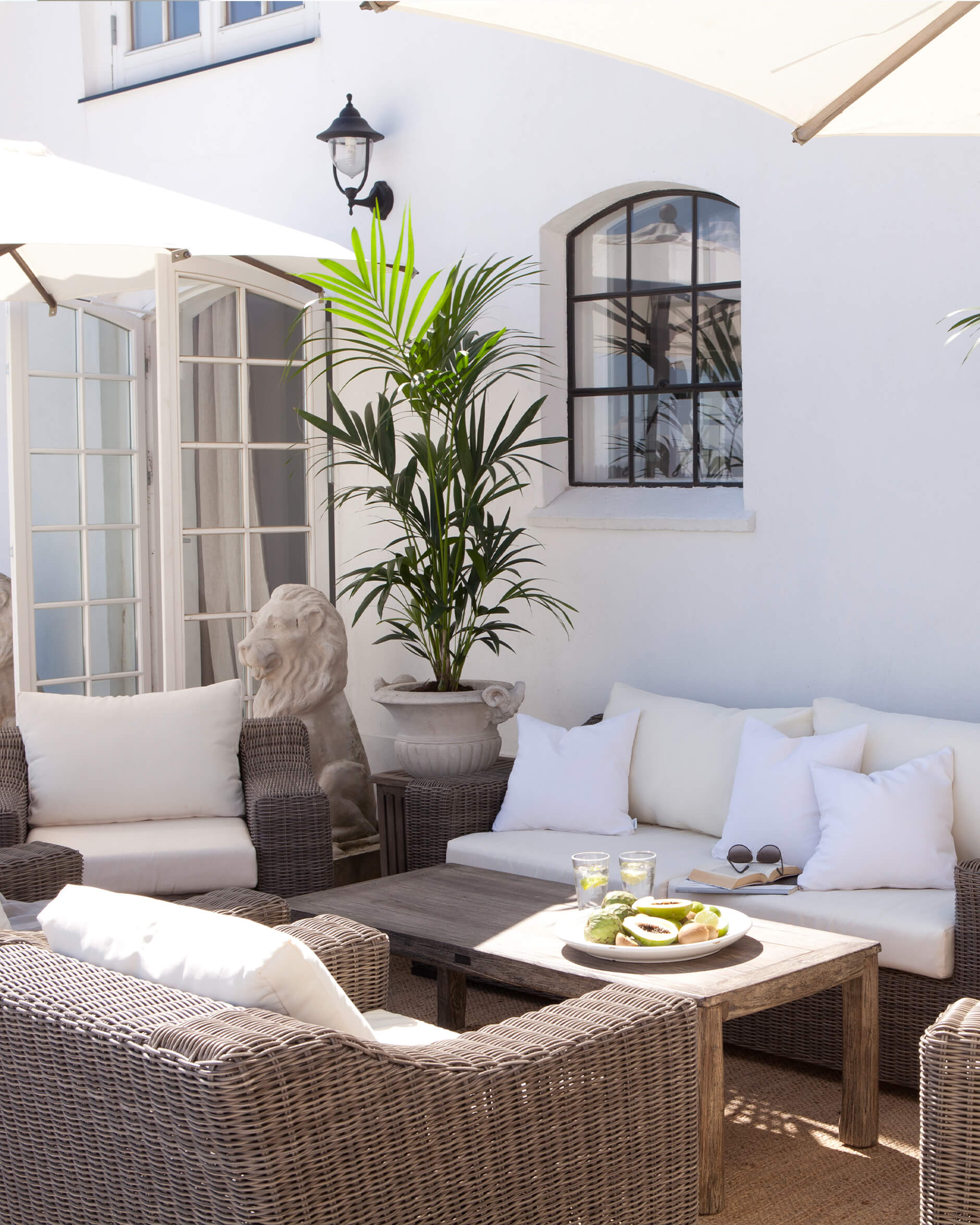 Layton-sohvaryhmä ja Vintage-sohvapöytä