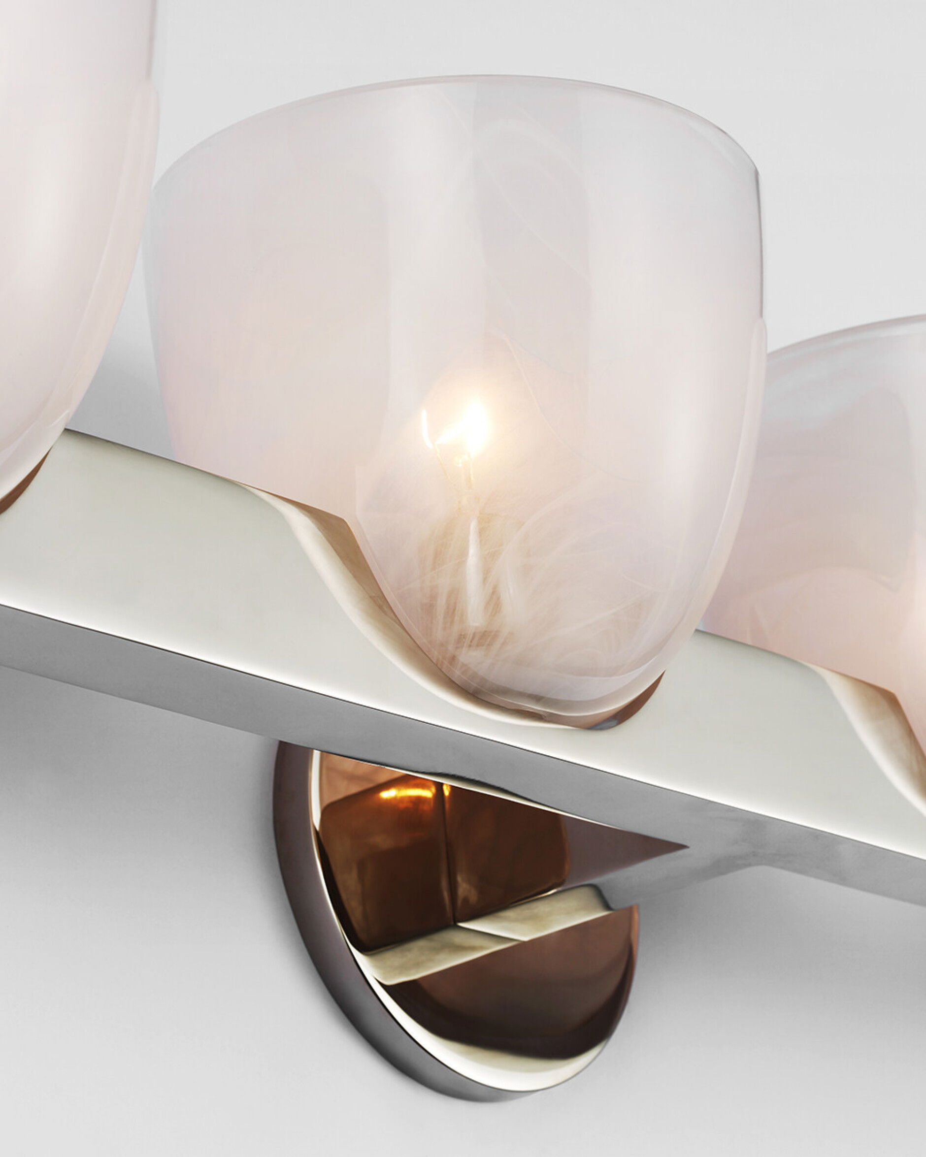 Carola 4L badrumsbelysning nickel/vitt glas