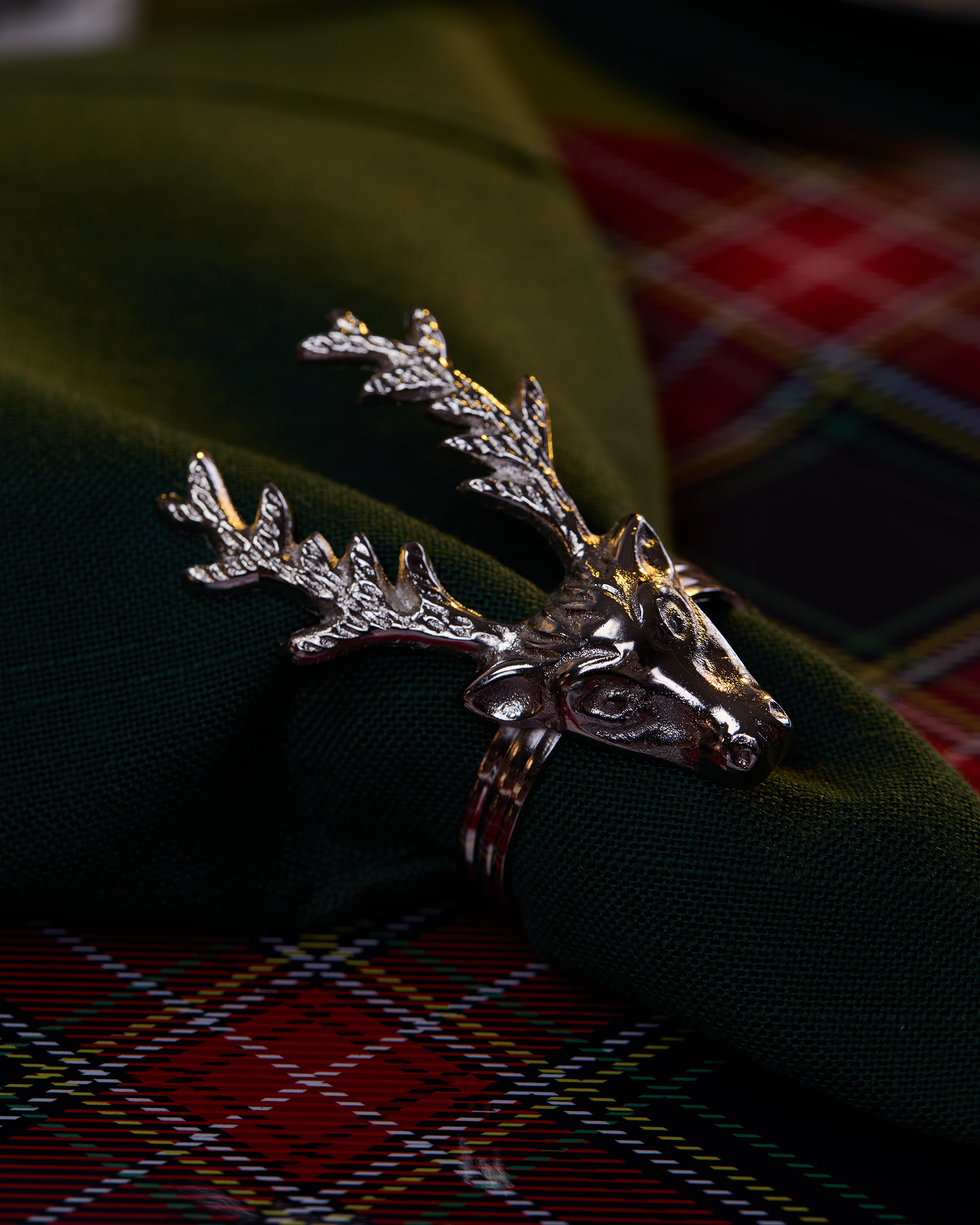 Castleford napkin in dark green