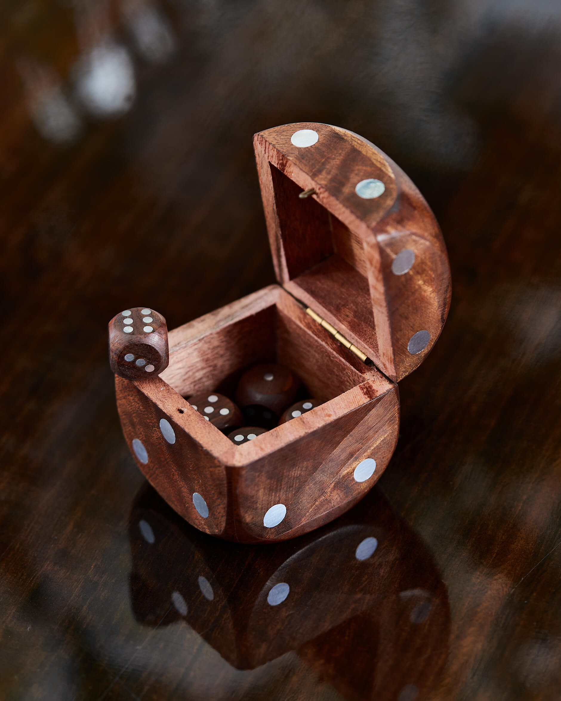 Noppapeli, ruskea/hopea