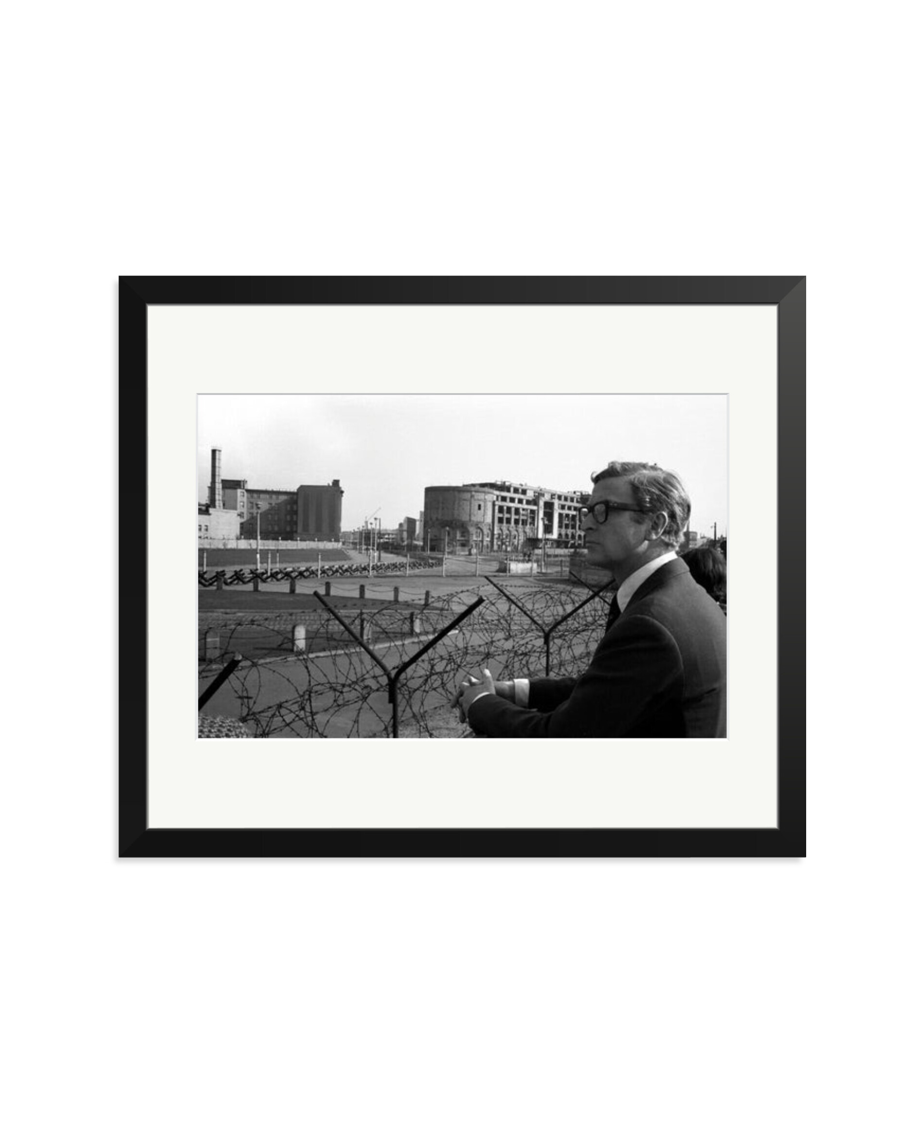 Michael Caine, Berlin, 1966 Black / Large