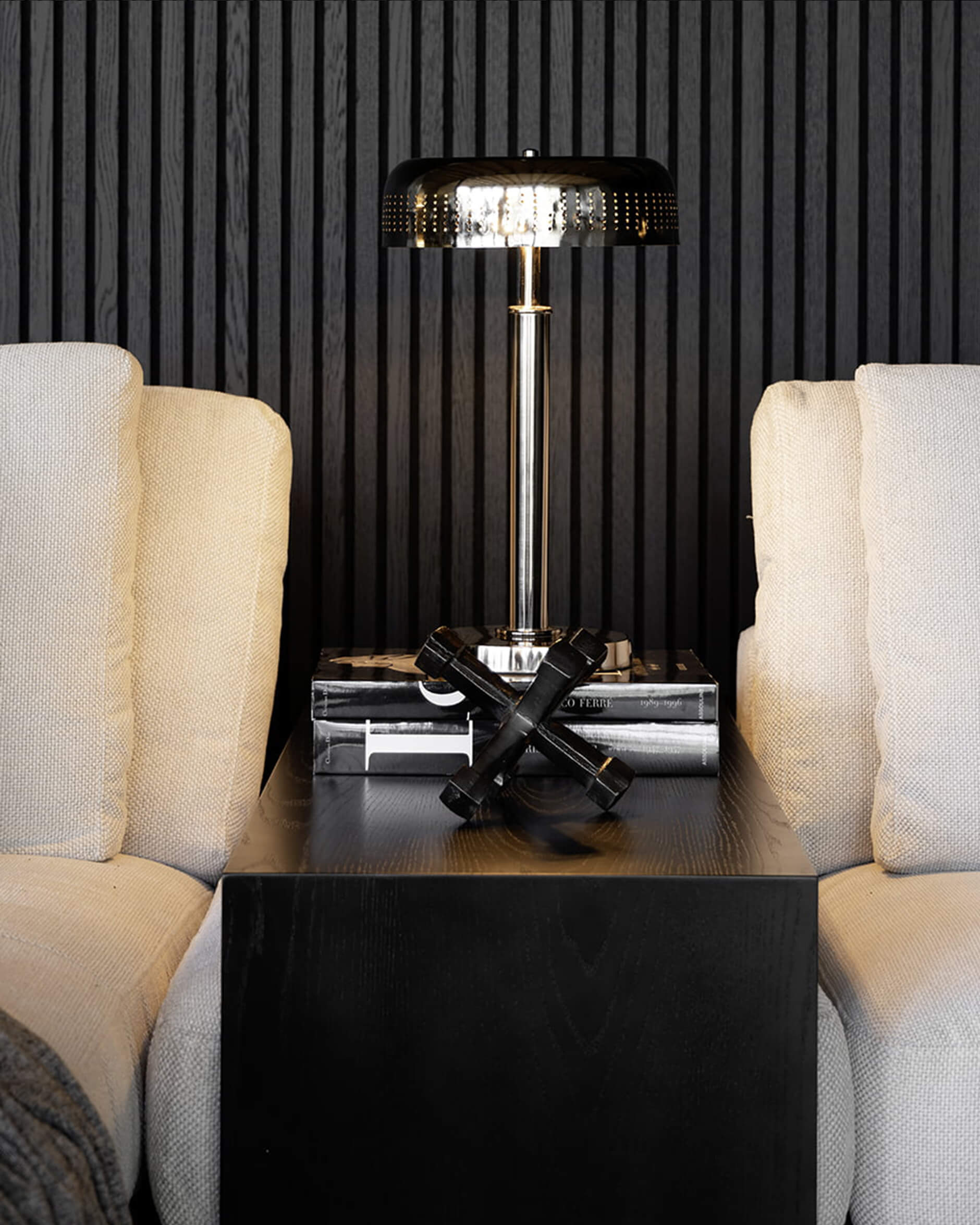 Hunter sidobord svart