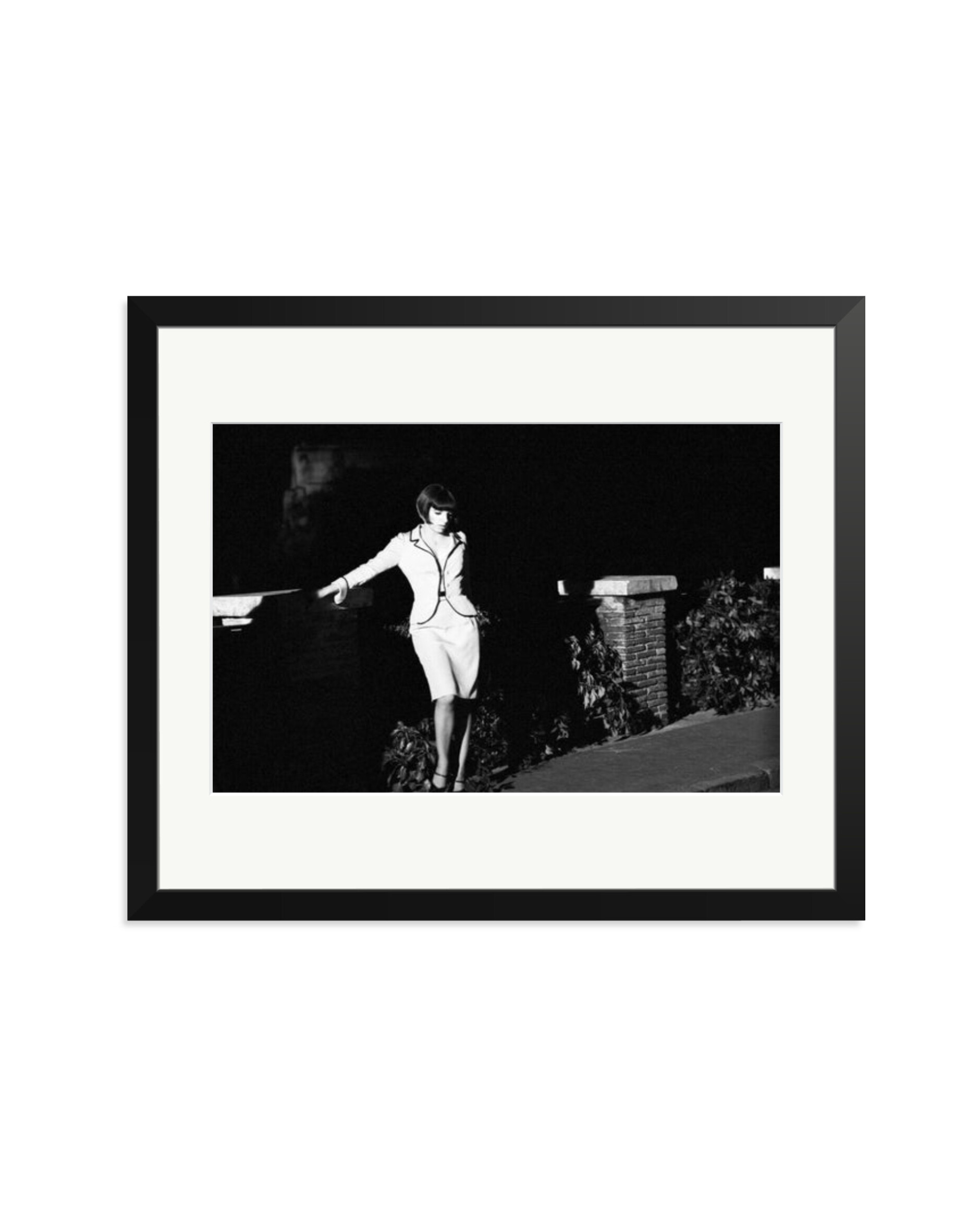 Liza Minnelli on set Black / Large