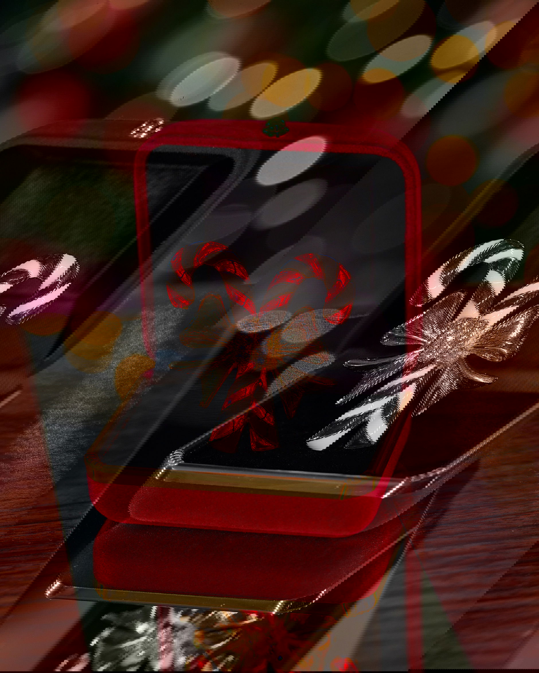 Julius polkakäpp brosch röd/vit