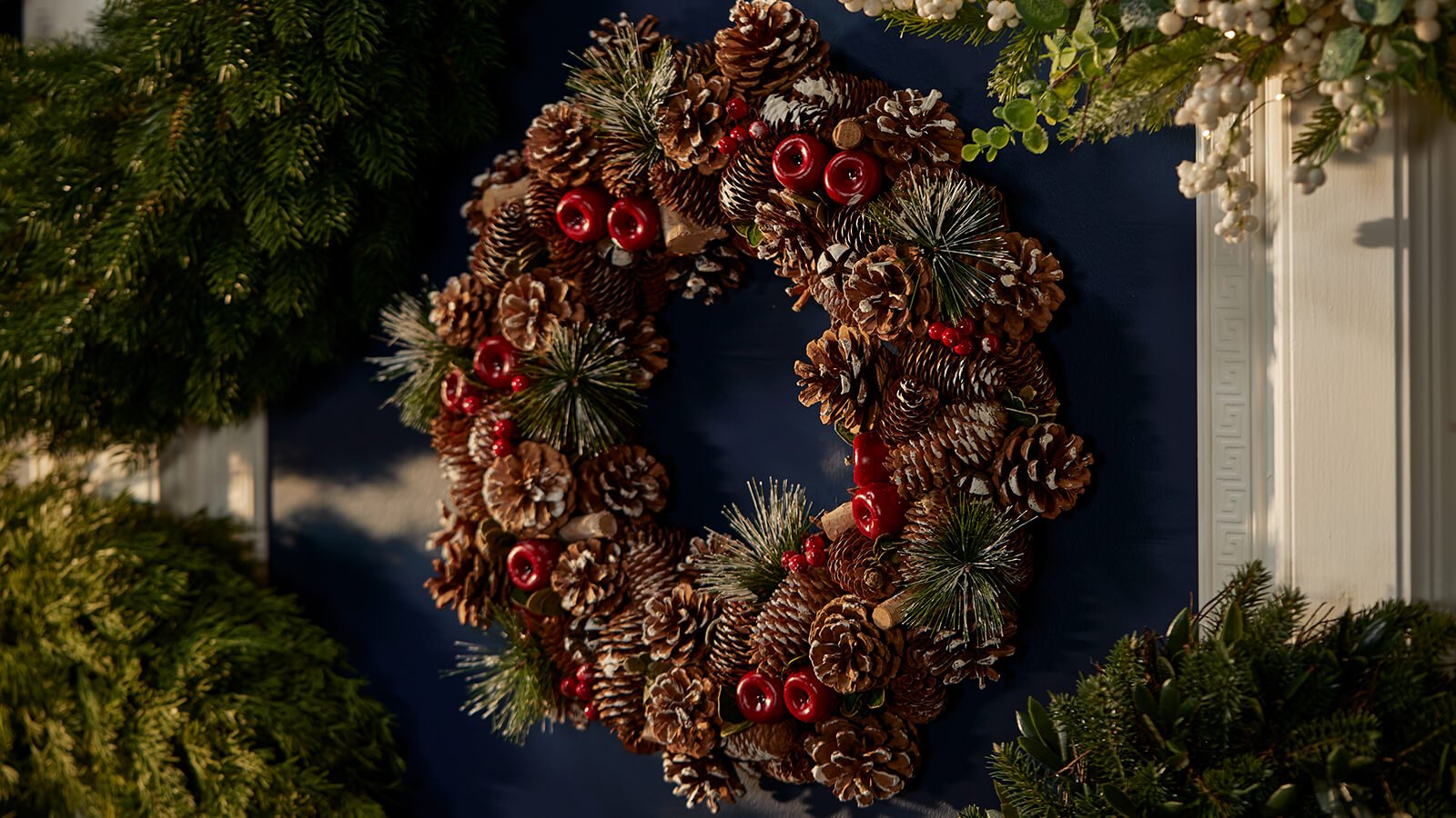 Trees &amp; Wreaths - Classic Christmas Trees &amp; Wreaths - Newport