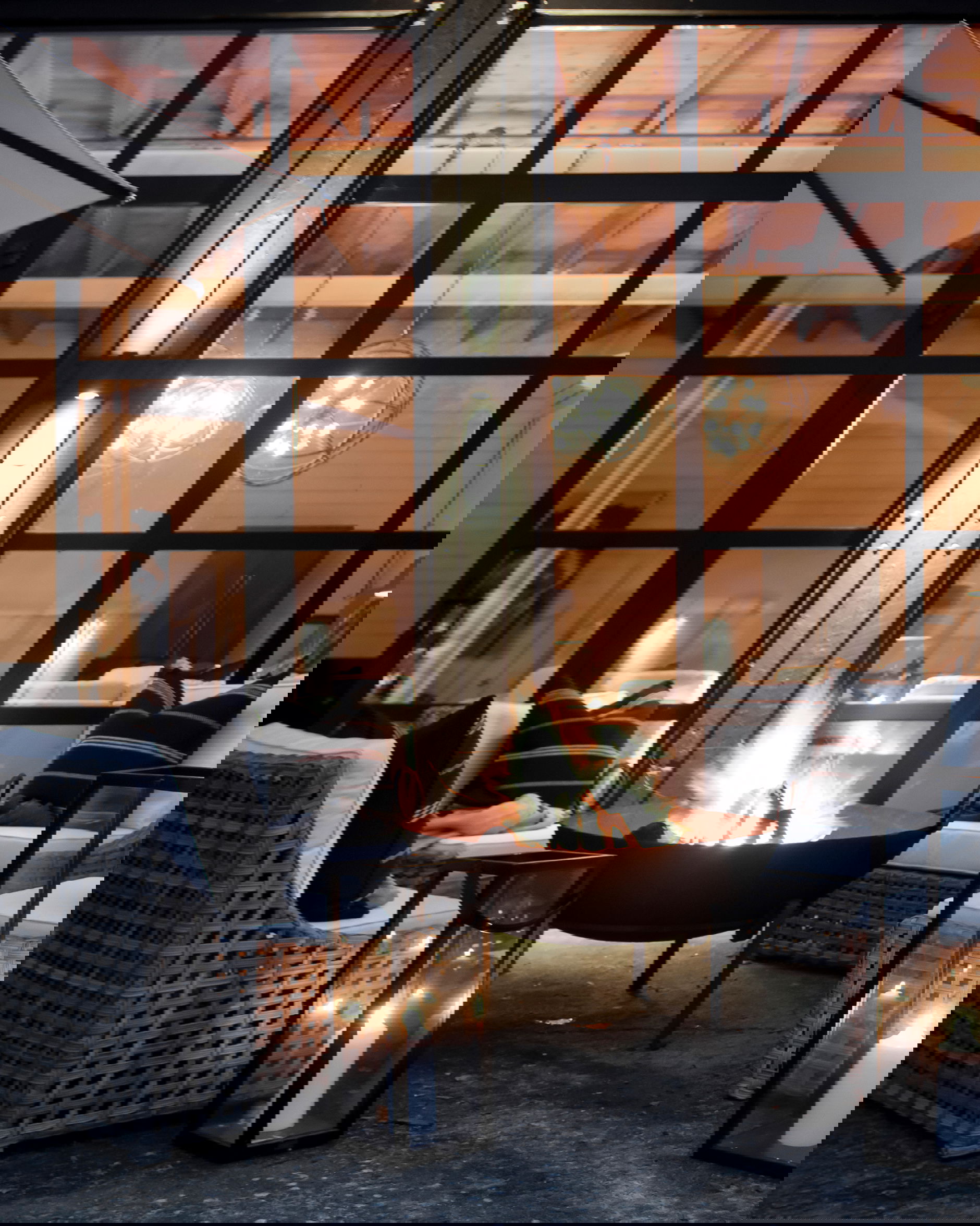 Nature golvlykta svart