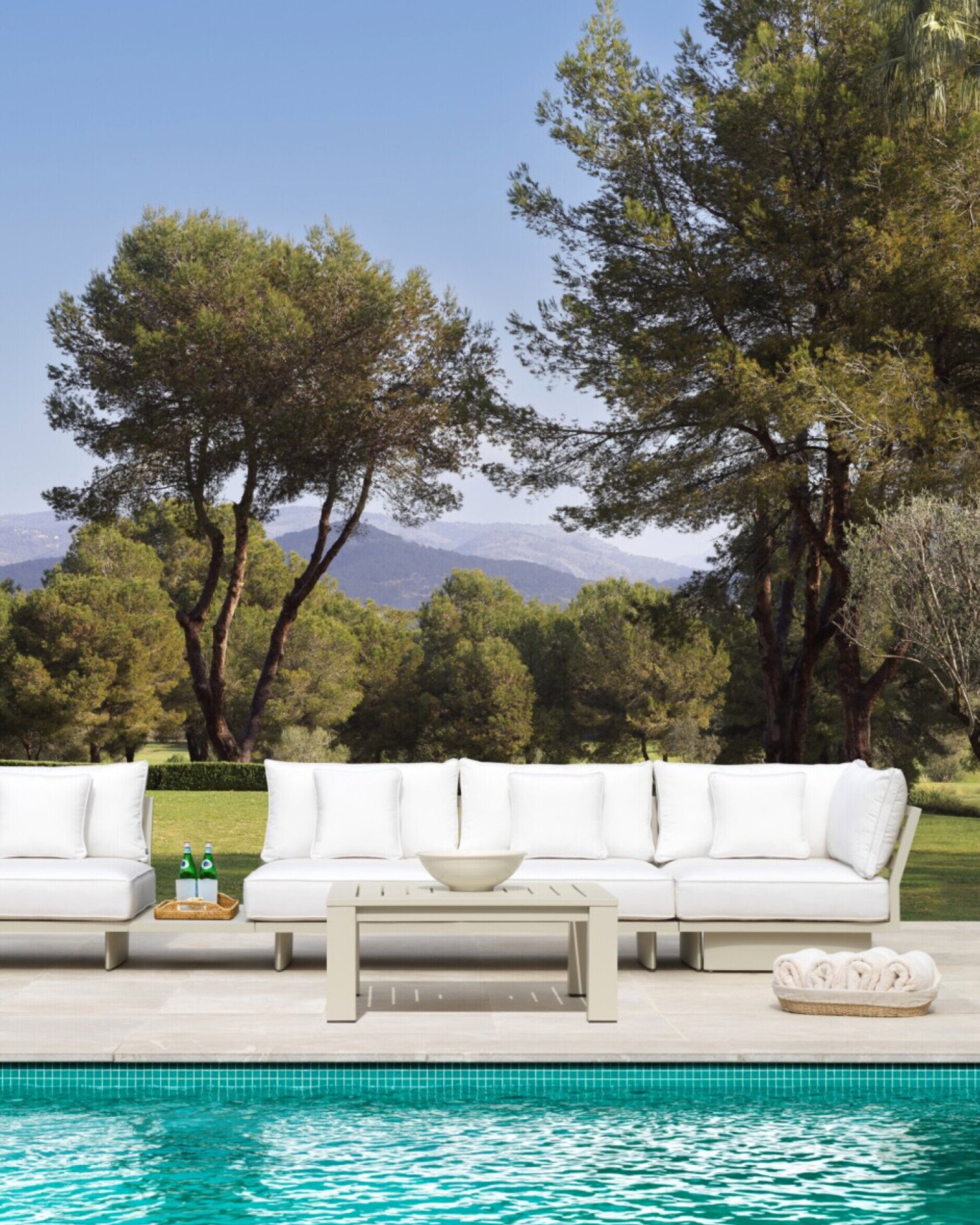 Royal Palm Sofa Sand