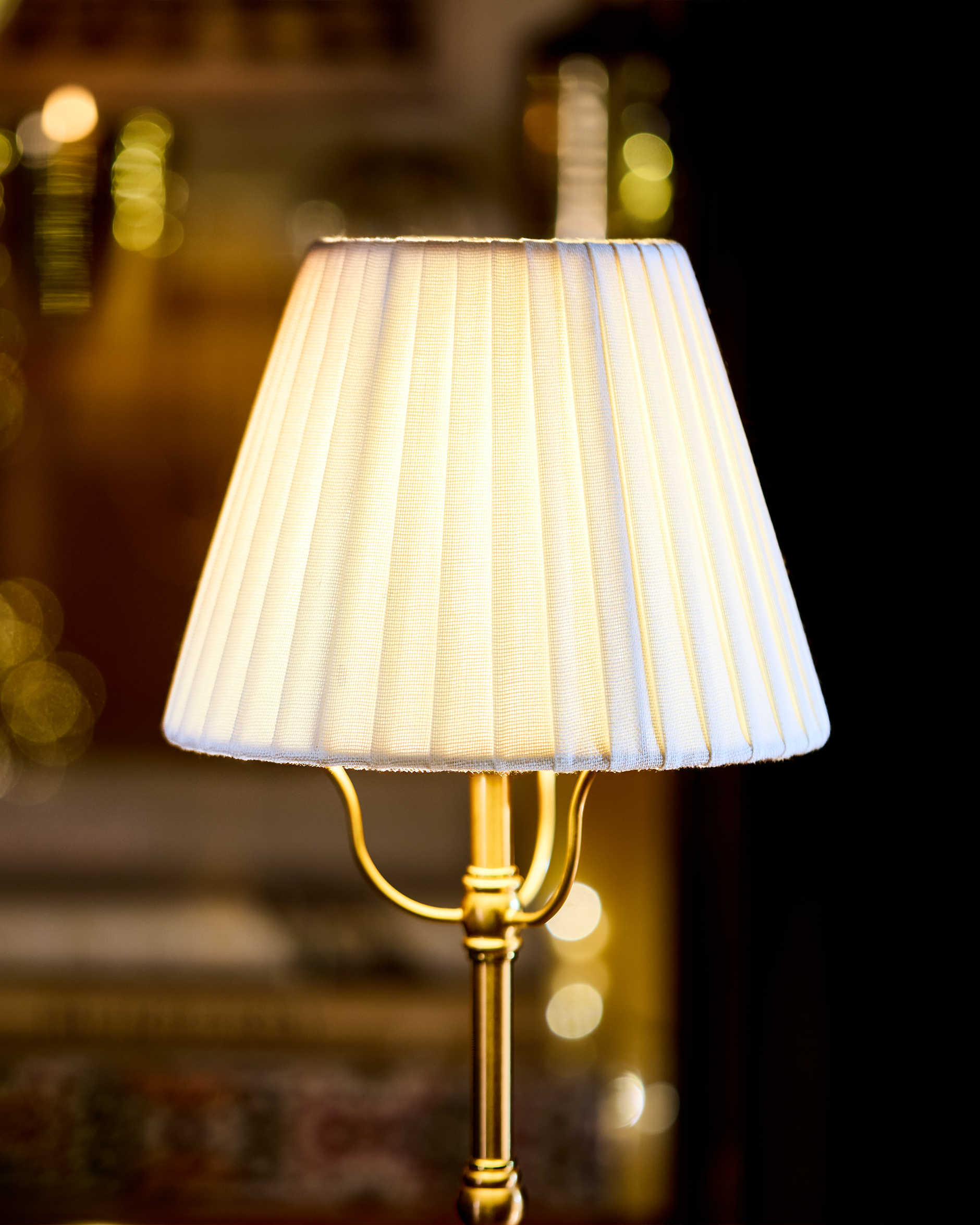 Diana tragbare Tischlampe in Vintage-Messing