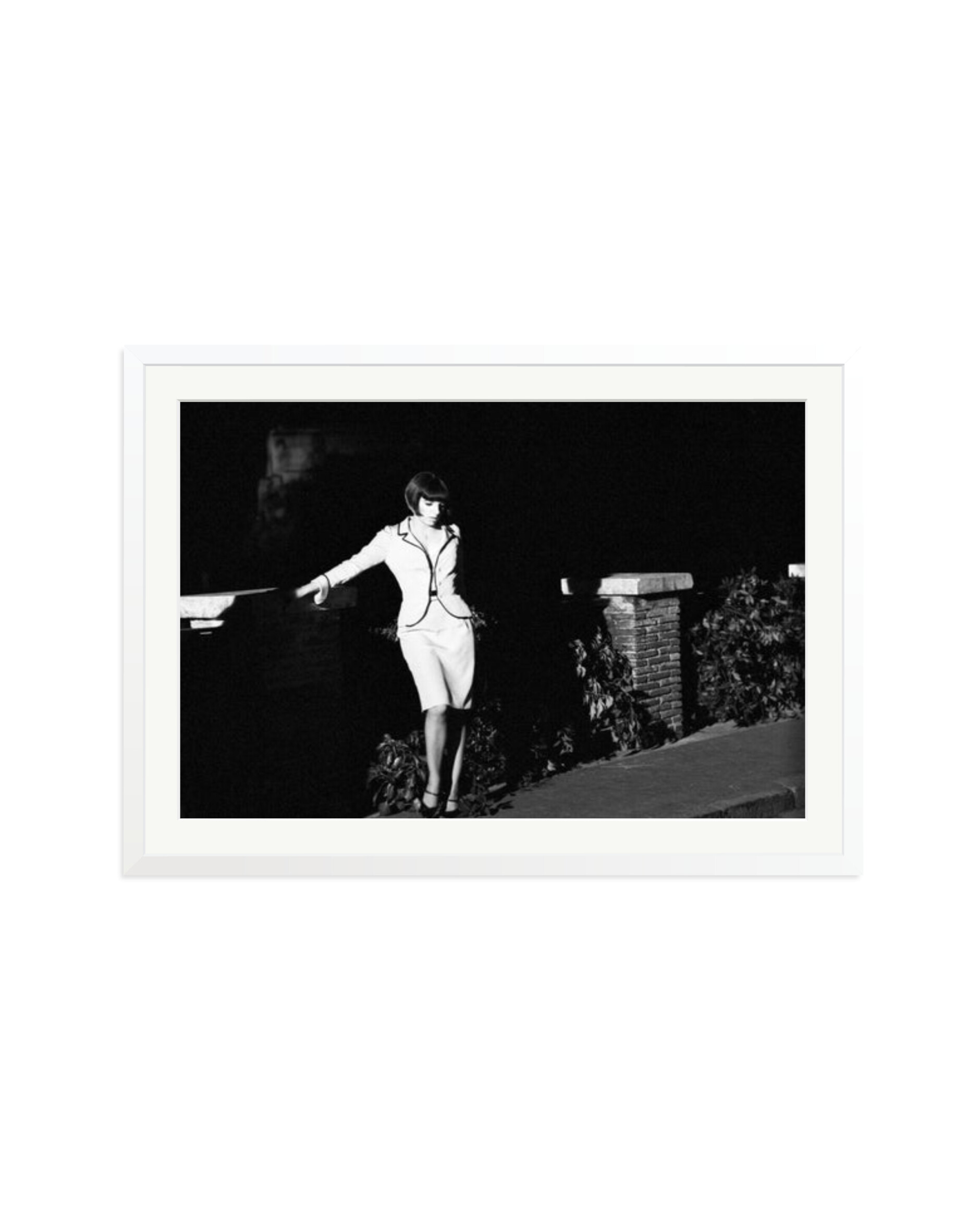 Liza Minnelli on set White / XXL