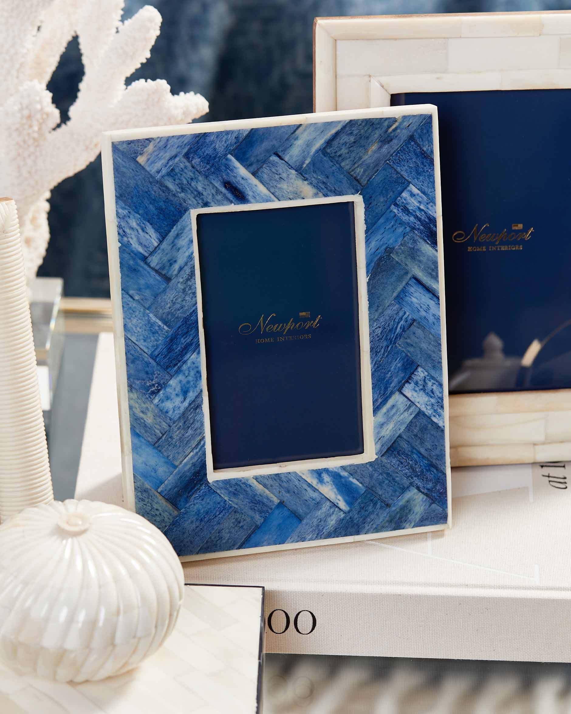 Pezoules Picture Frame