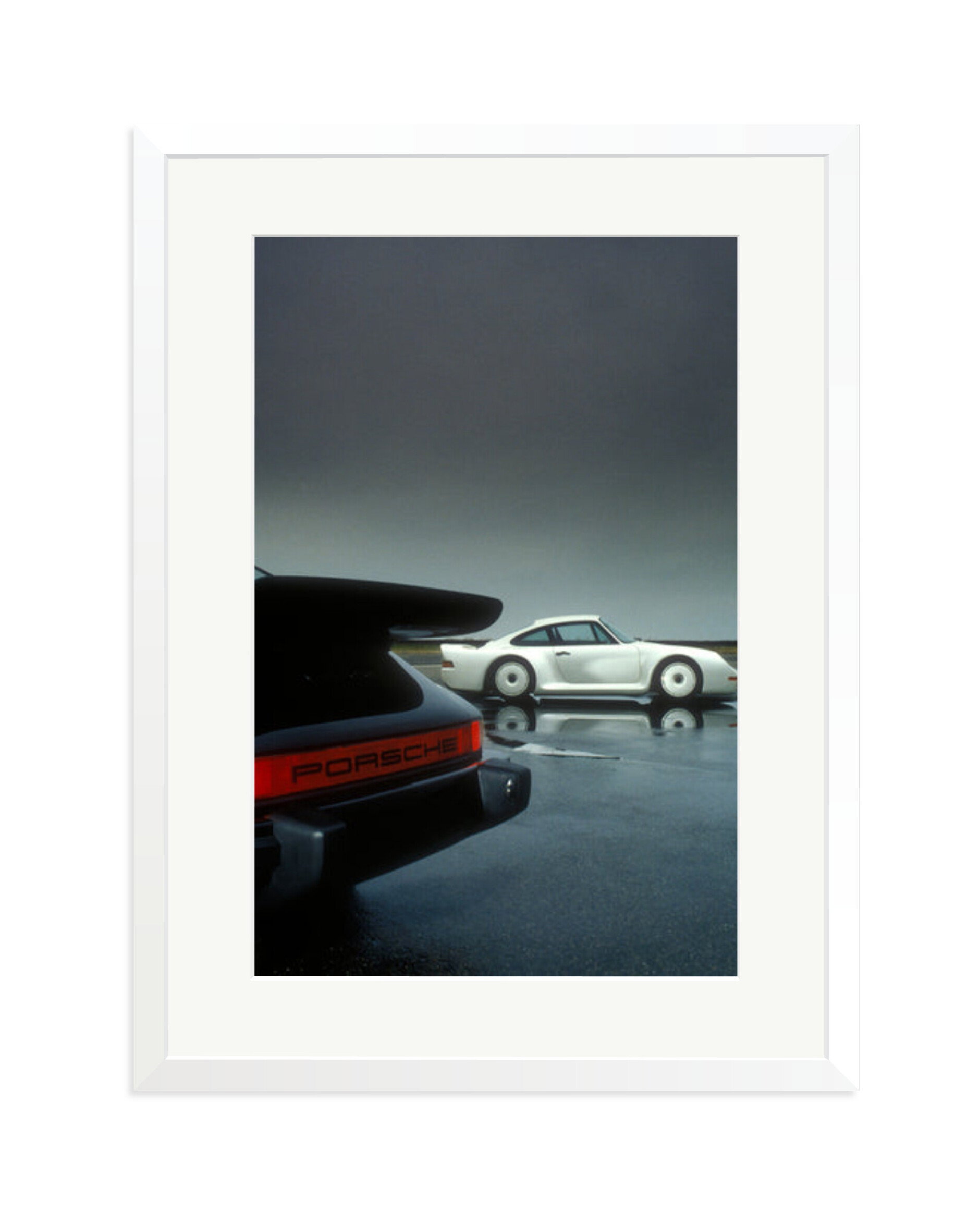 The Test Track White / XL